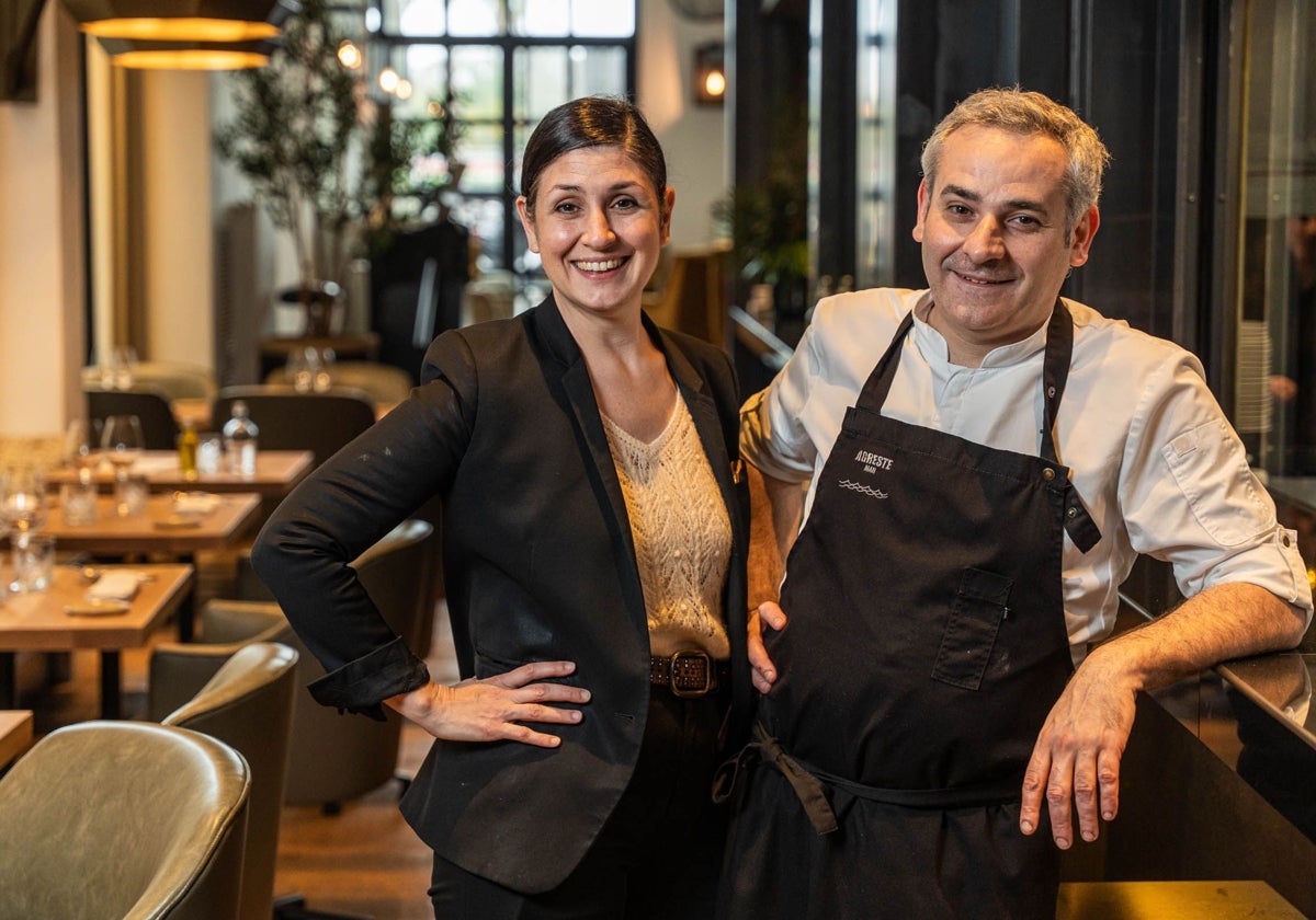 Roser Asensio en sala y Fabio Gambirasi en cocina forman una pareja en la vida y en el restaurante Agreste Mar del Hotel Serra Barcelona