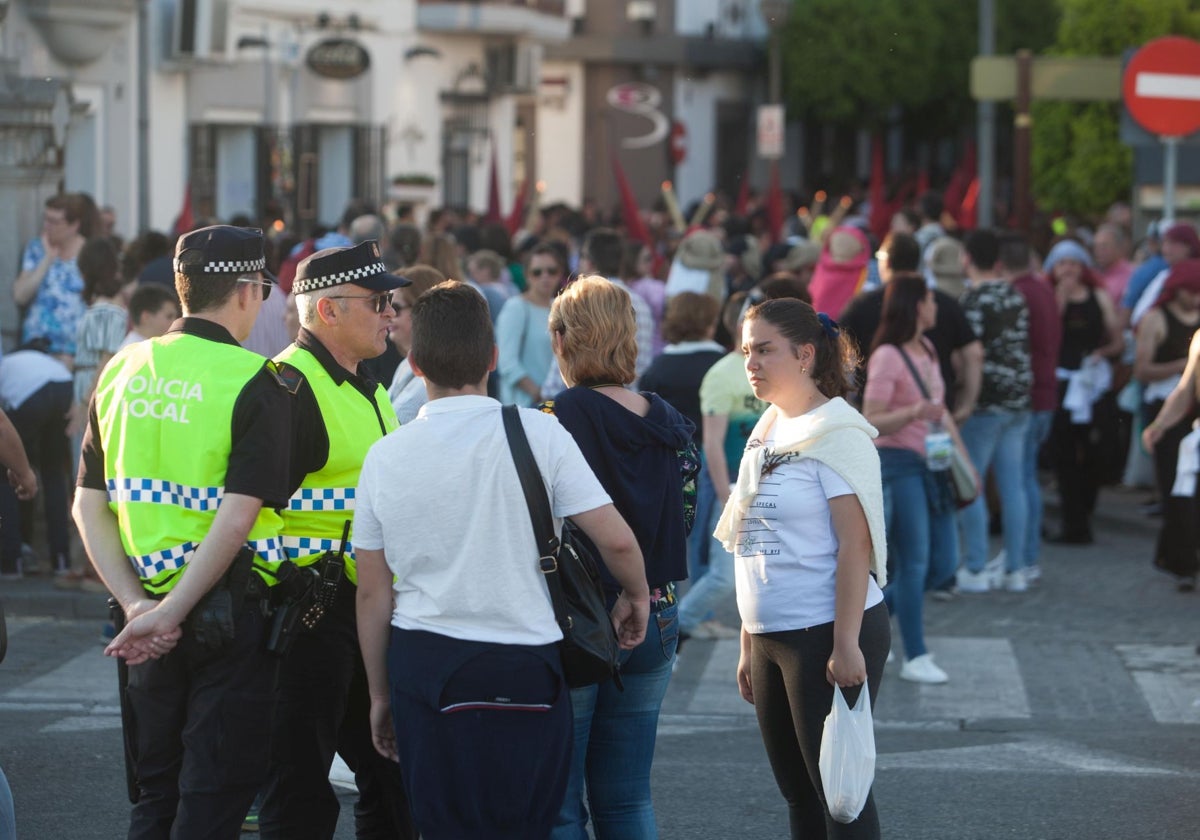 Agentes de Policía en la Semana Santa de Córdoba