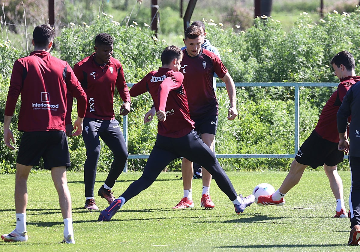 Del Moral durante un entrenamiento la pasada semana con sus compañeros