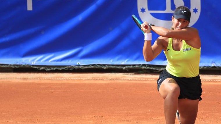 Una jugadora profesional durante el ITF Villa de Madrid