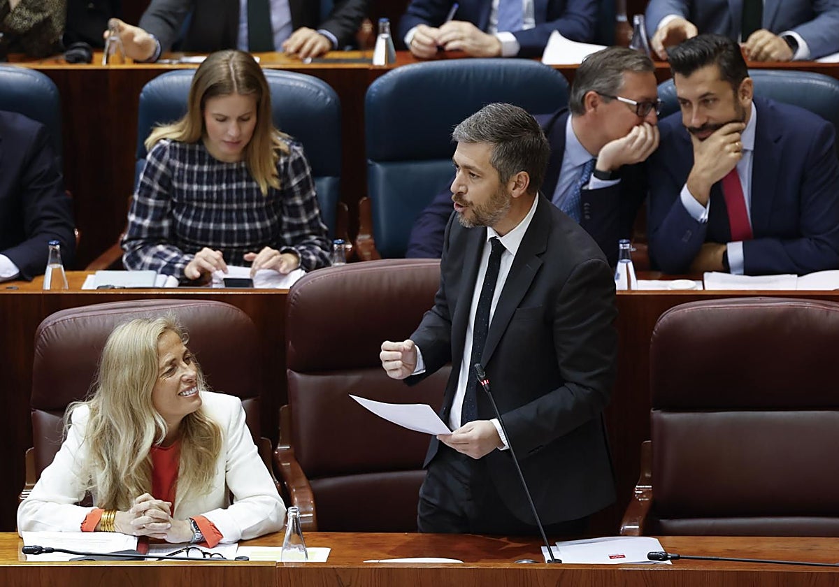 El consejero de Presidencia, Miguel Ángel García, ha contestado las preguntas de las portavoces del PSOE y de Más Madrid