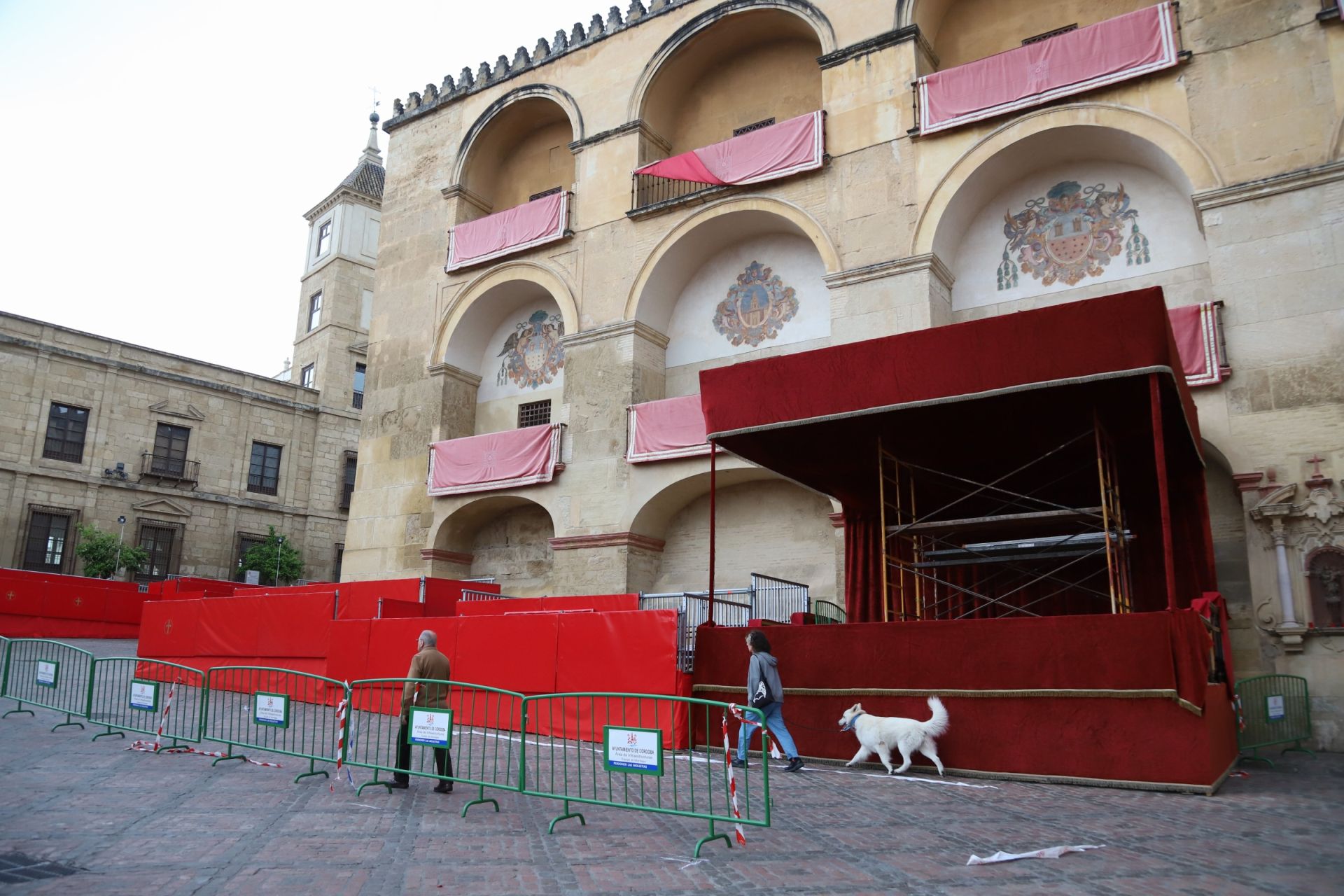 En imágenes, el montaje final de la carrera oficial de la Semana Santa de Córdoba 2025