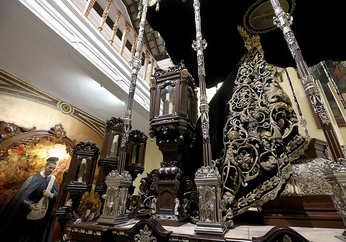 Uno de los dos faroles arbóreos de cola que estrenará María Santísima Nazarena le Jueves Santo