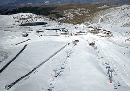 El viento obliga a cerrar Sierra Nevada en vísperas del esperado inicio de la Semana Santa
