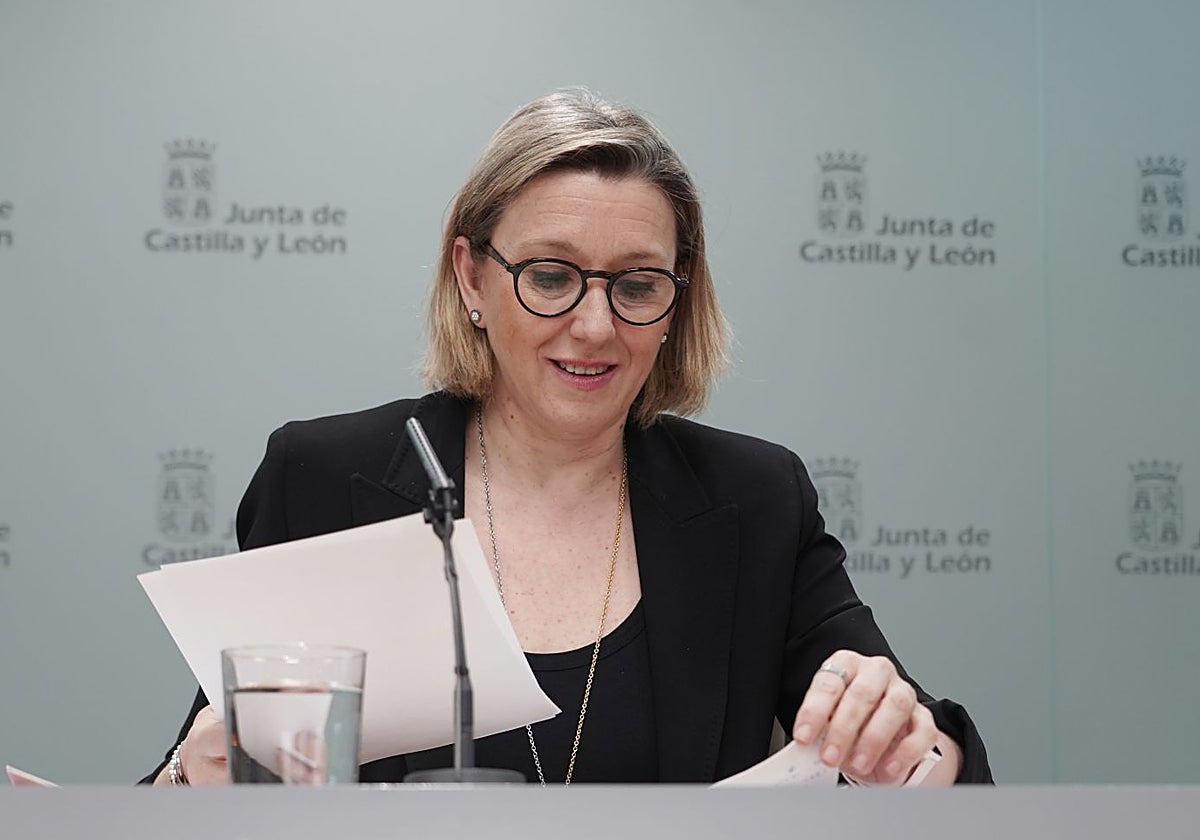 La vicepresidenta y consejera de Familia, Isabel Blanco, en la rueda de prensa posterior al Consejo de Gobierno