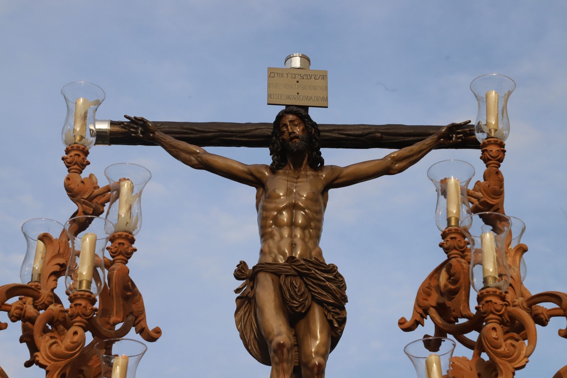 La espiritual procesión del Cristo de la Providencia de Córdoba, en imágenes