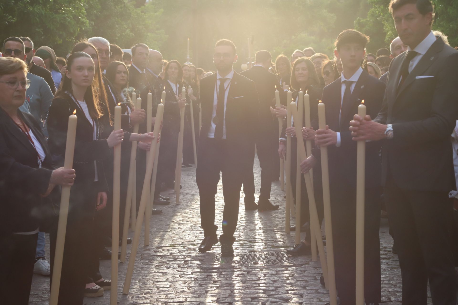 La espiritual procesión del Cristo de la Providencia de Córdoba, en imágenes