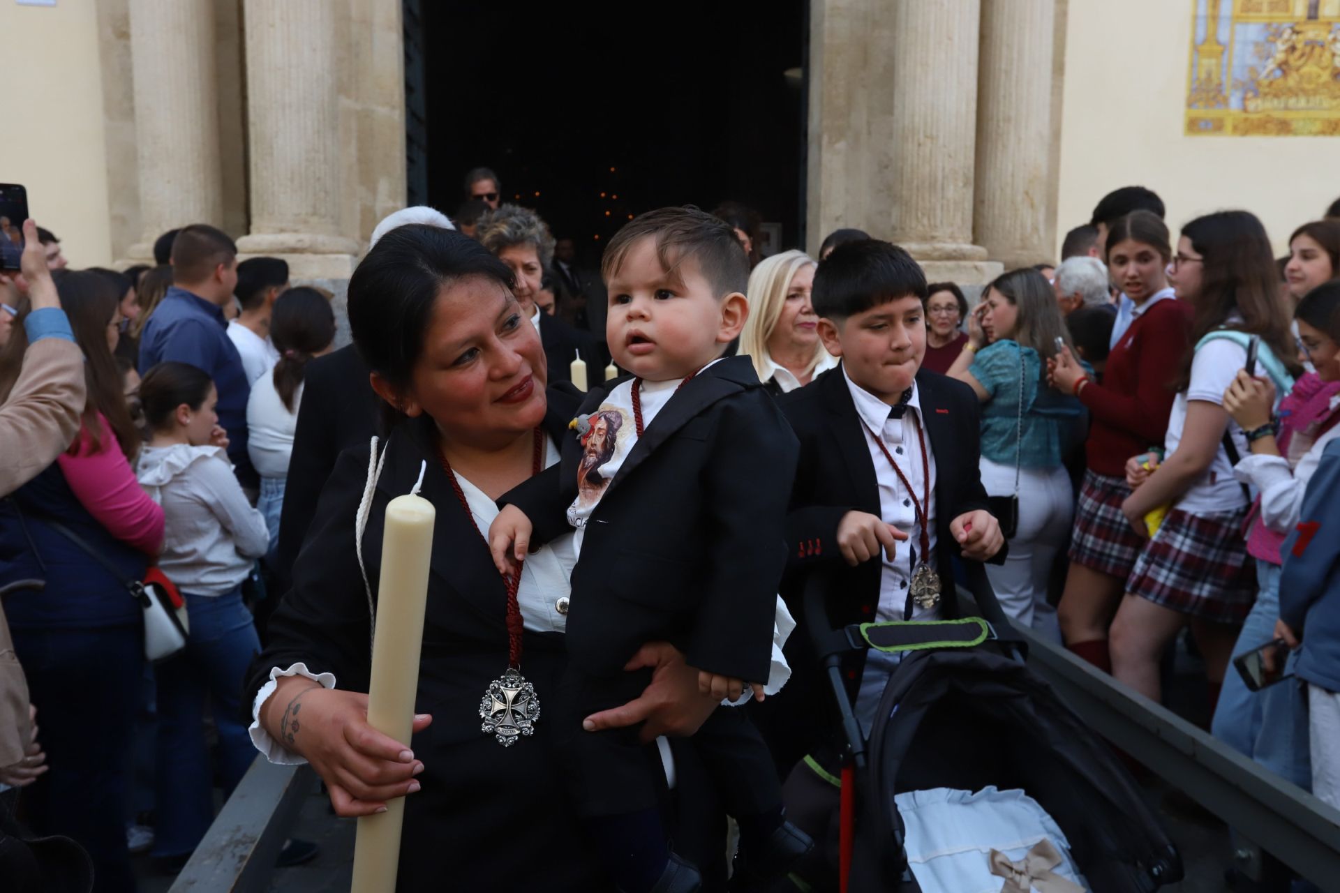 La espiritual procesión del Cristo de la Providencia de Córdoba, en imágenes