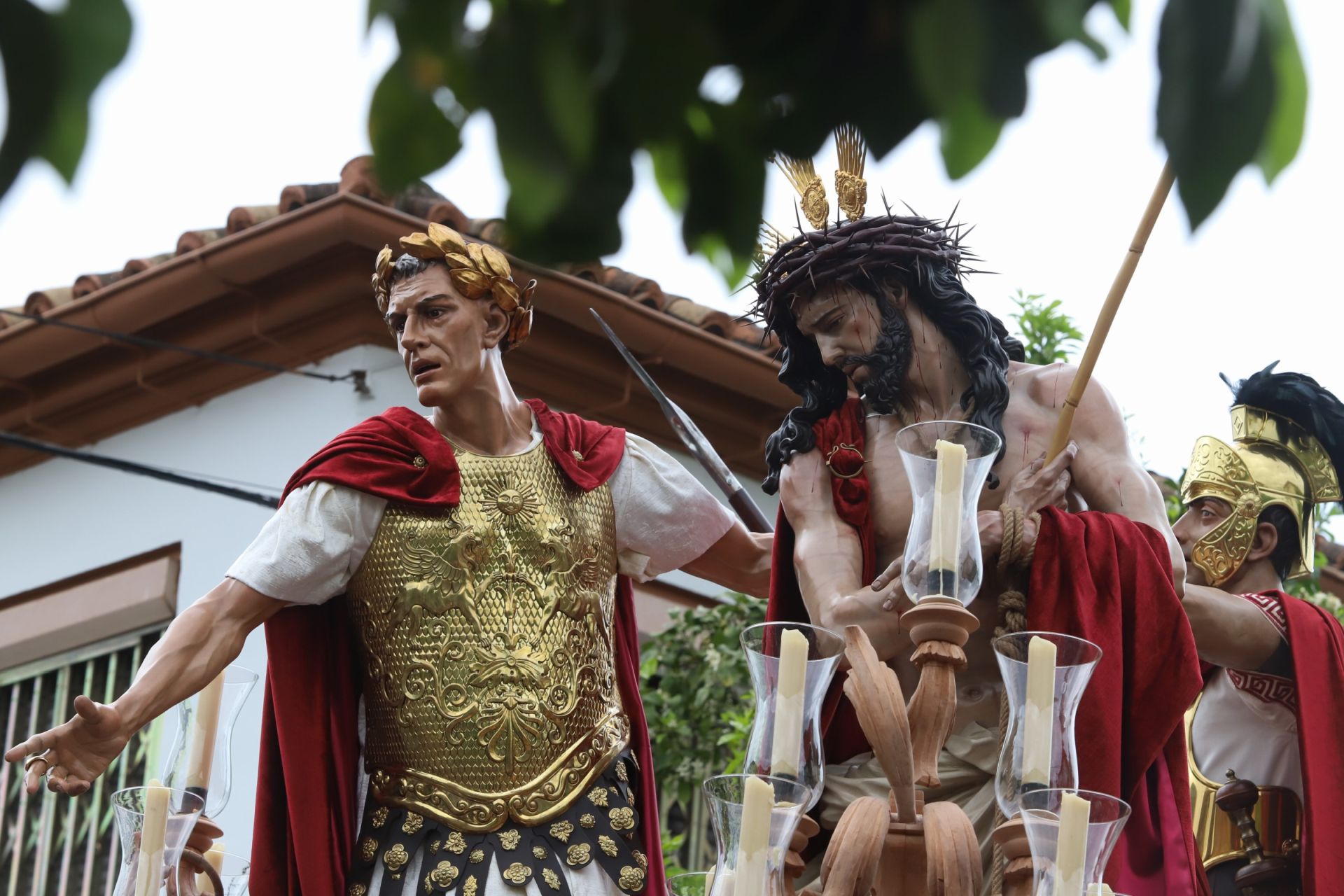 La pletórica salida de la cofradía de la Presentación de Córdoba, en imágenes