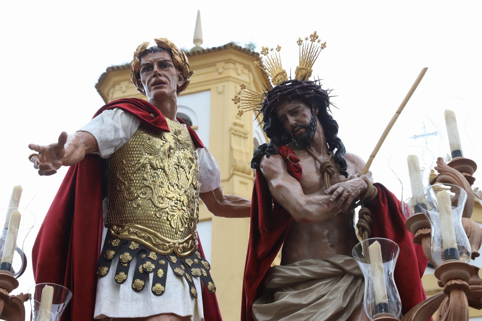 La pletórica salida de la cofradía de la Presentación de Córdoba, en imágenes