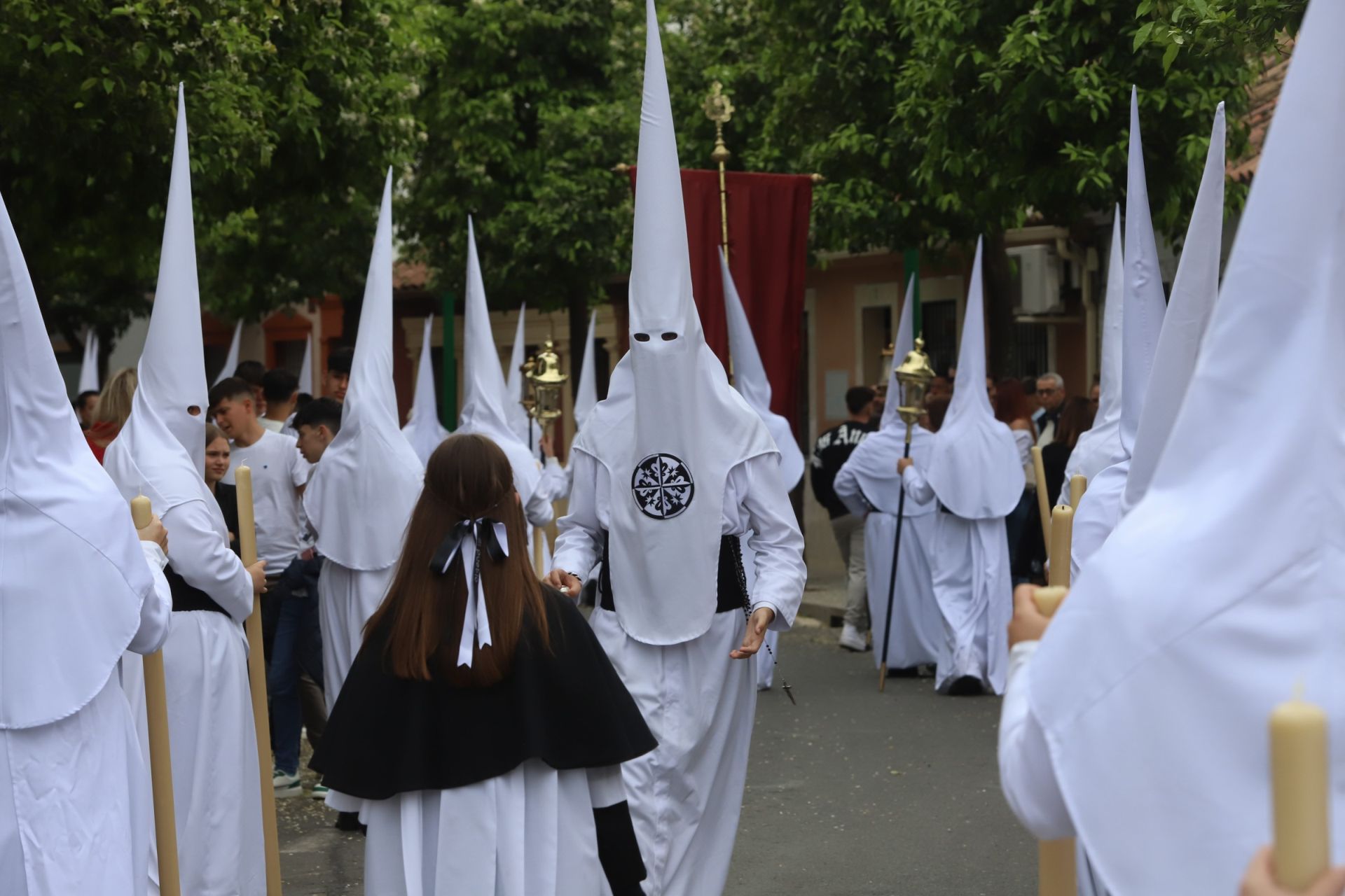 La pletórica salida de la cofradía de la Presentación de Córdoba, en imágenes