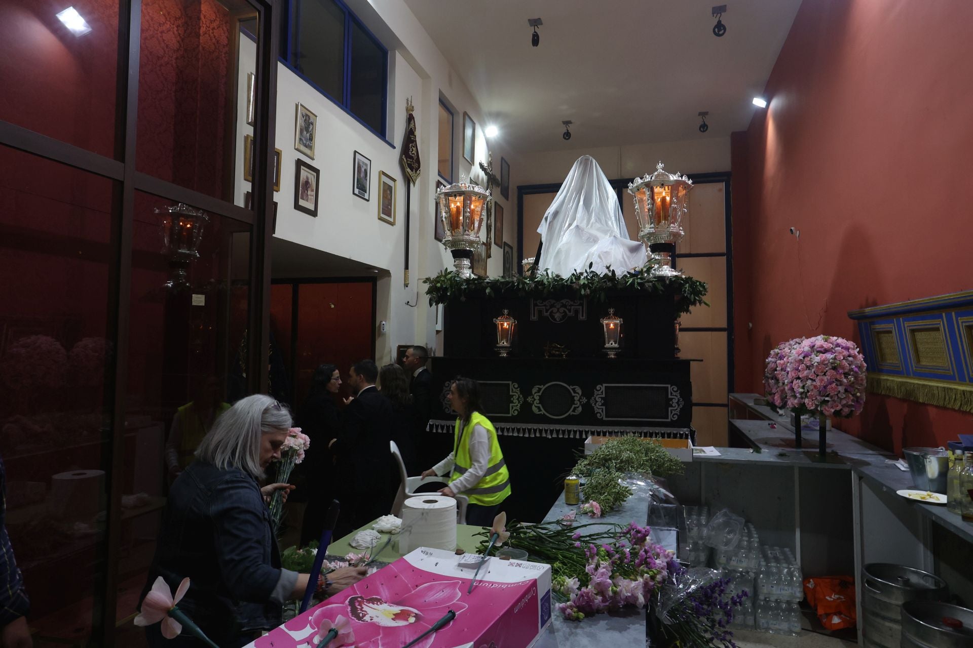 La íntima procesión del Traslado al Sepulcro de Córdoba, en imágenes