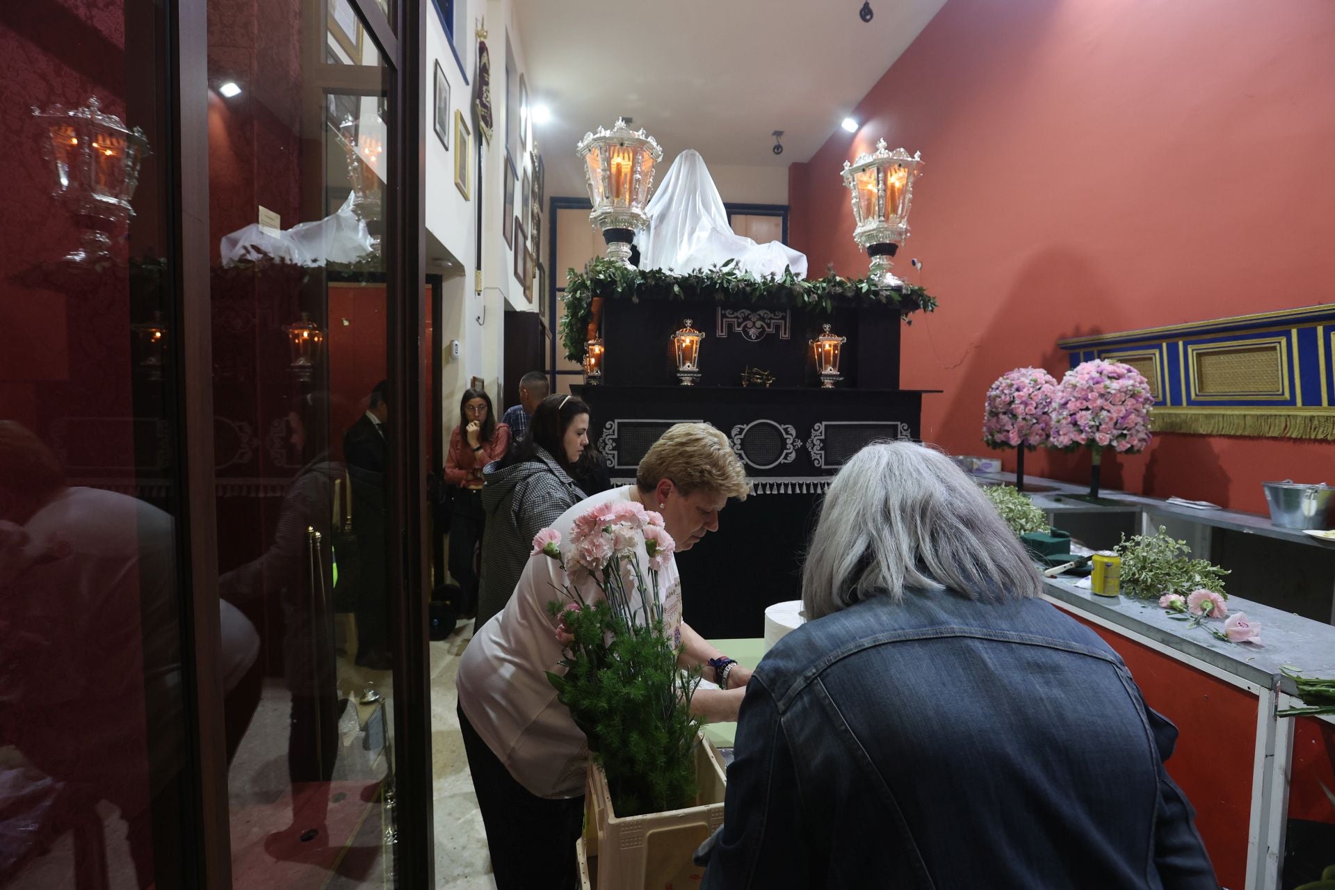 La íntima procesión del Traslado al Sepulcro de Córdoba, en imágenes
