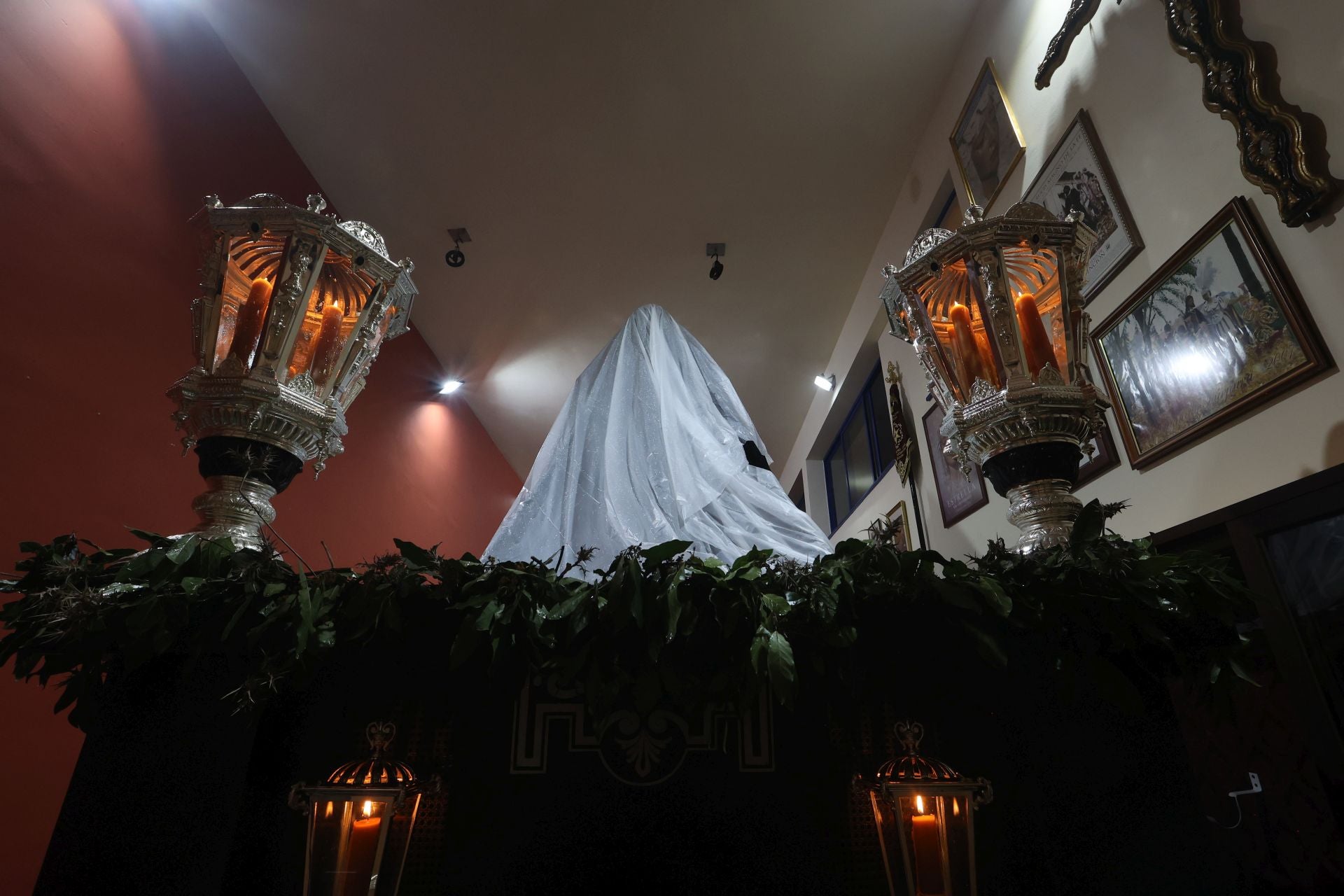 La íntima procesión del Traslado al Sepulcro de Córdoba, en imágenes