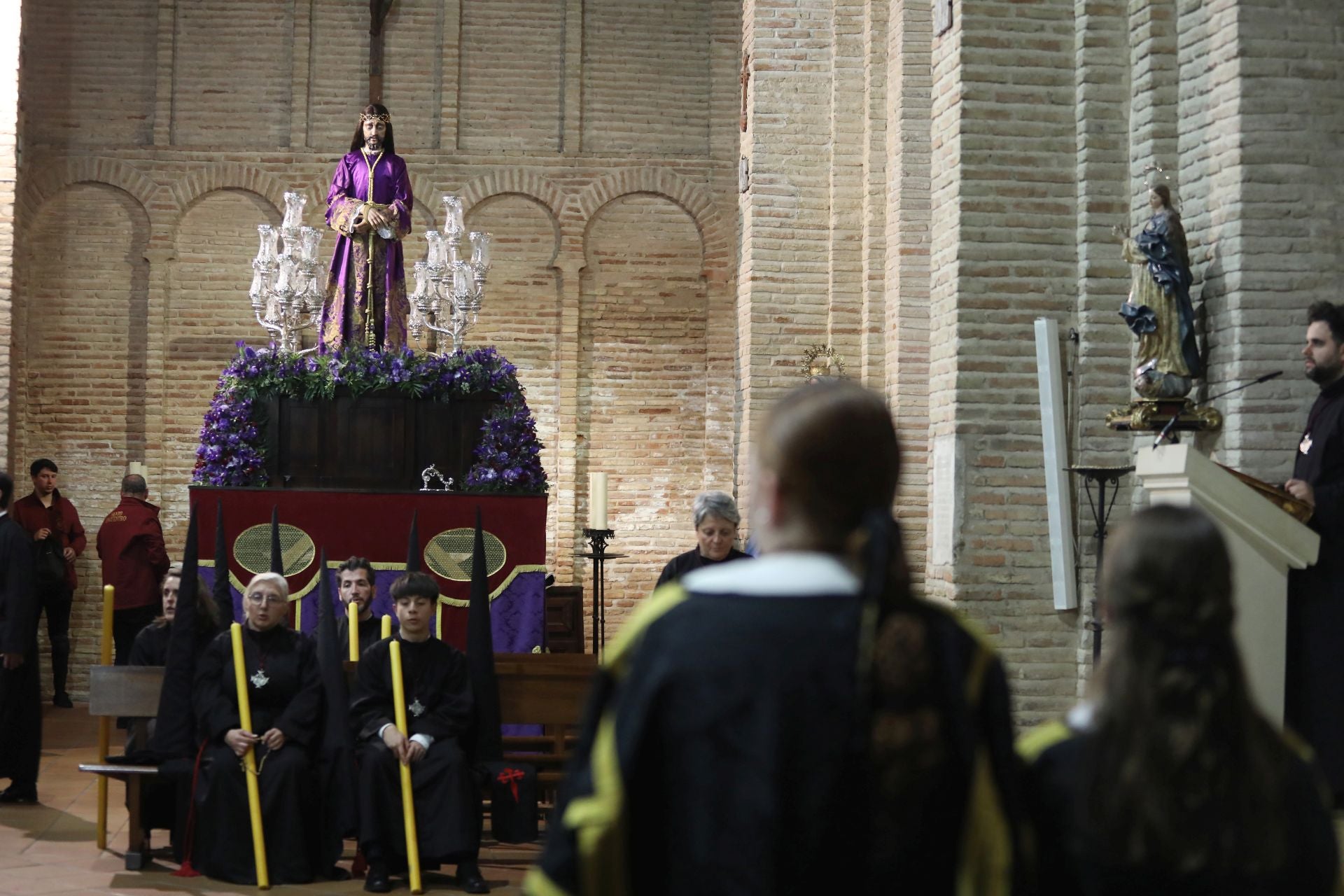 La emocionante procesión del Santo Encuentro de Toledo, en imágenes