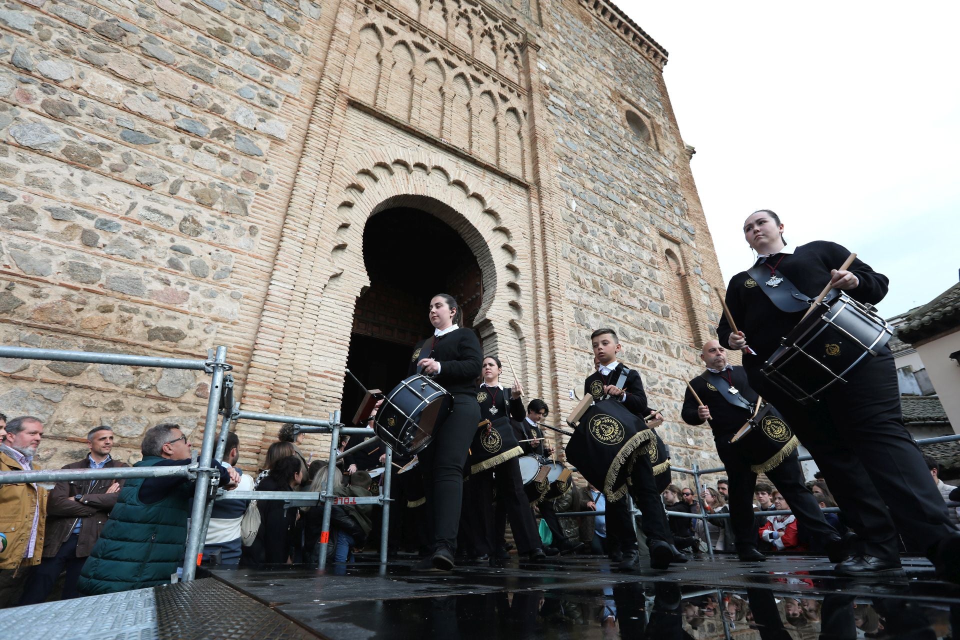 La emocionante procesión del Santo Encuentro de Toledo, en imágenes