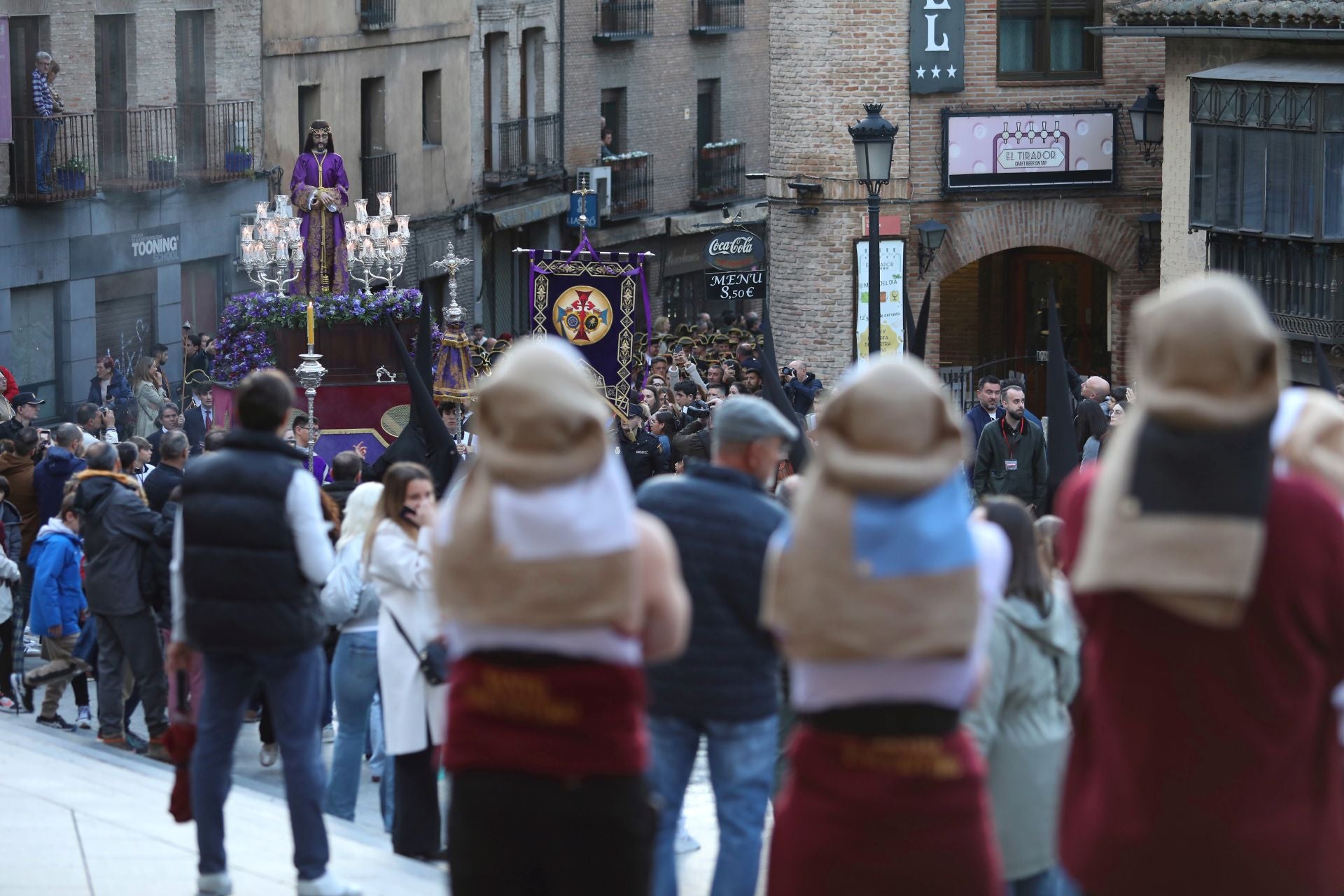 La emocionante procesión del Santo Encuentro de Toledo, en imágenes