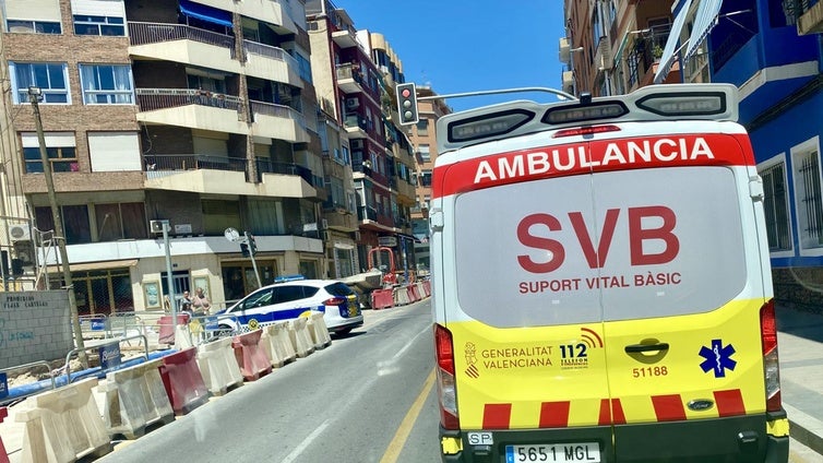 Muere un motorista y otro es hospitalizado tras dos choques con un coche y un camión en Valencia
