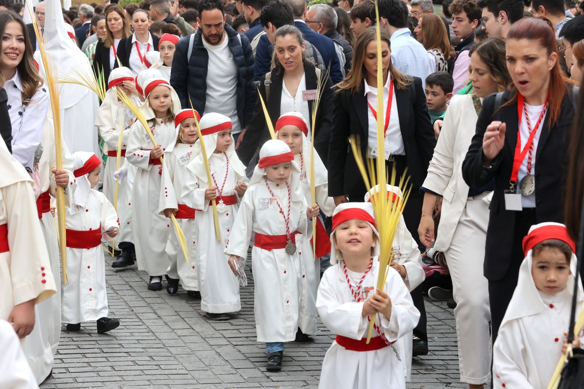 La ilusionante salida de la Borrquita el Domingo de Ramos en Córdoba, en imágenes