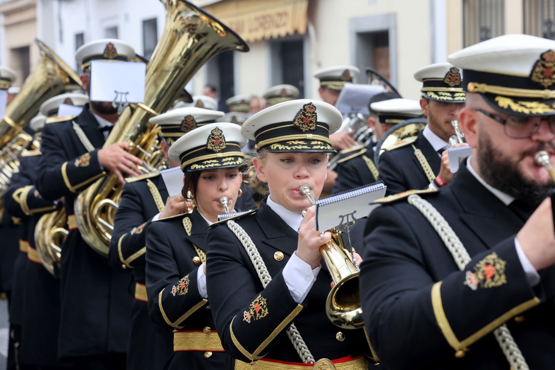 La ilusionante salida de la Borrquita el Domingo de Ramos en Córdoba, en imágenes
