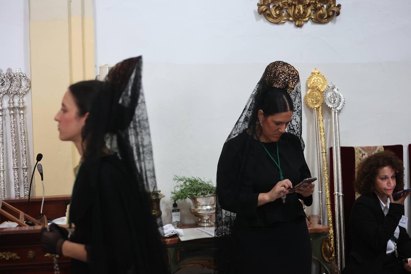 La emotiva procesión de la Esperanza de Córdoba, en imágenes