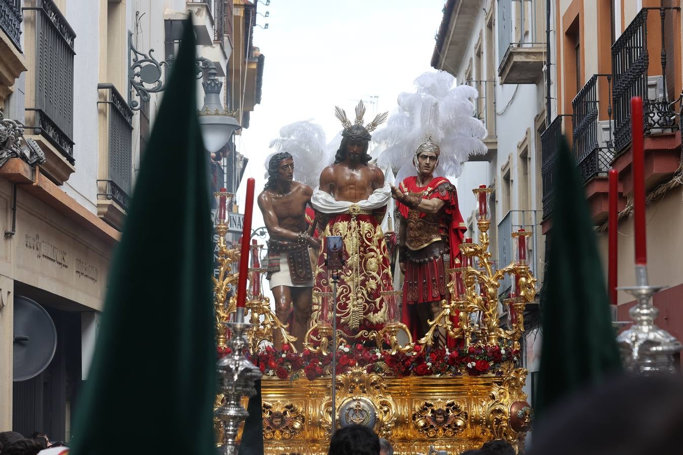 La emotiva procesión de la Esperanza de Córdoba, en imágenes