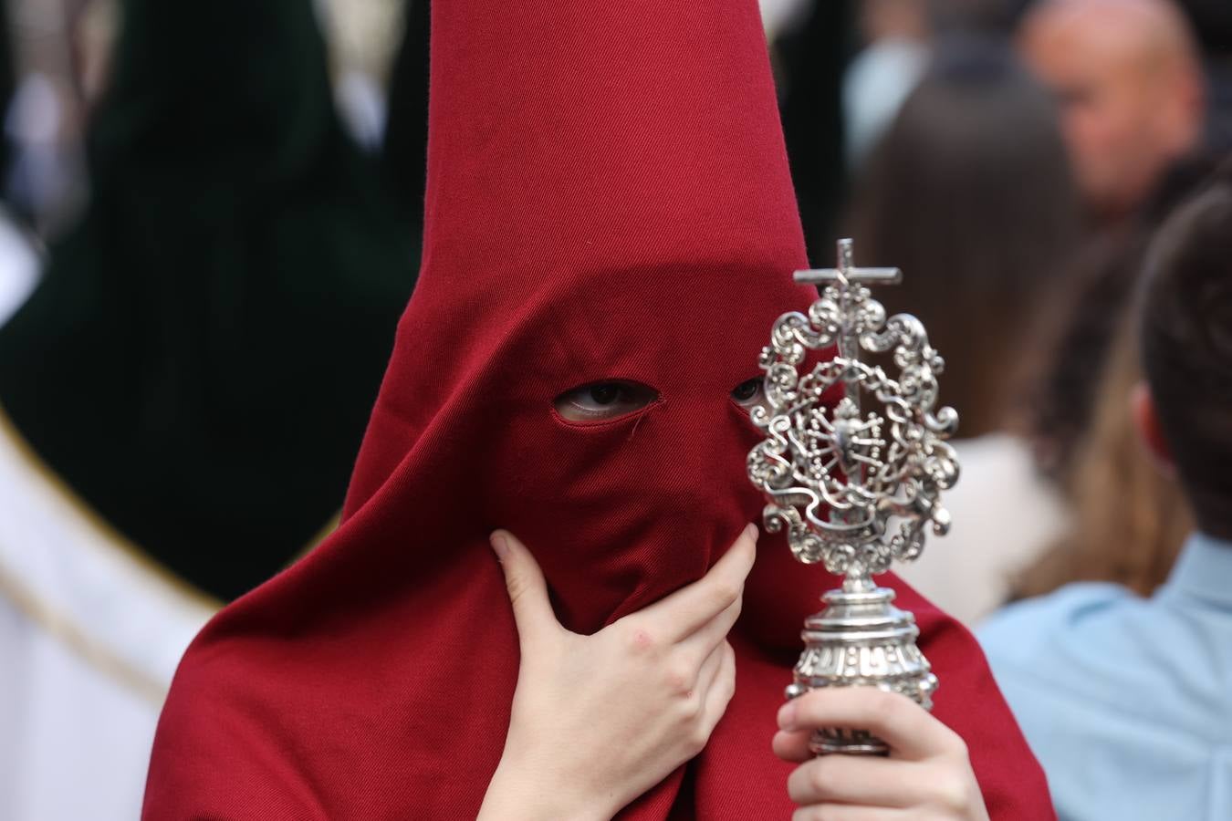 La emotiva procesión de la Esperanza de Córdoba, en imágenes