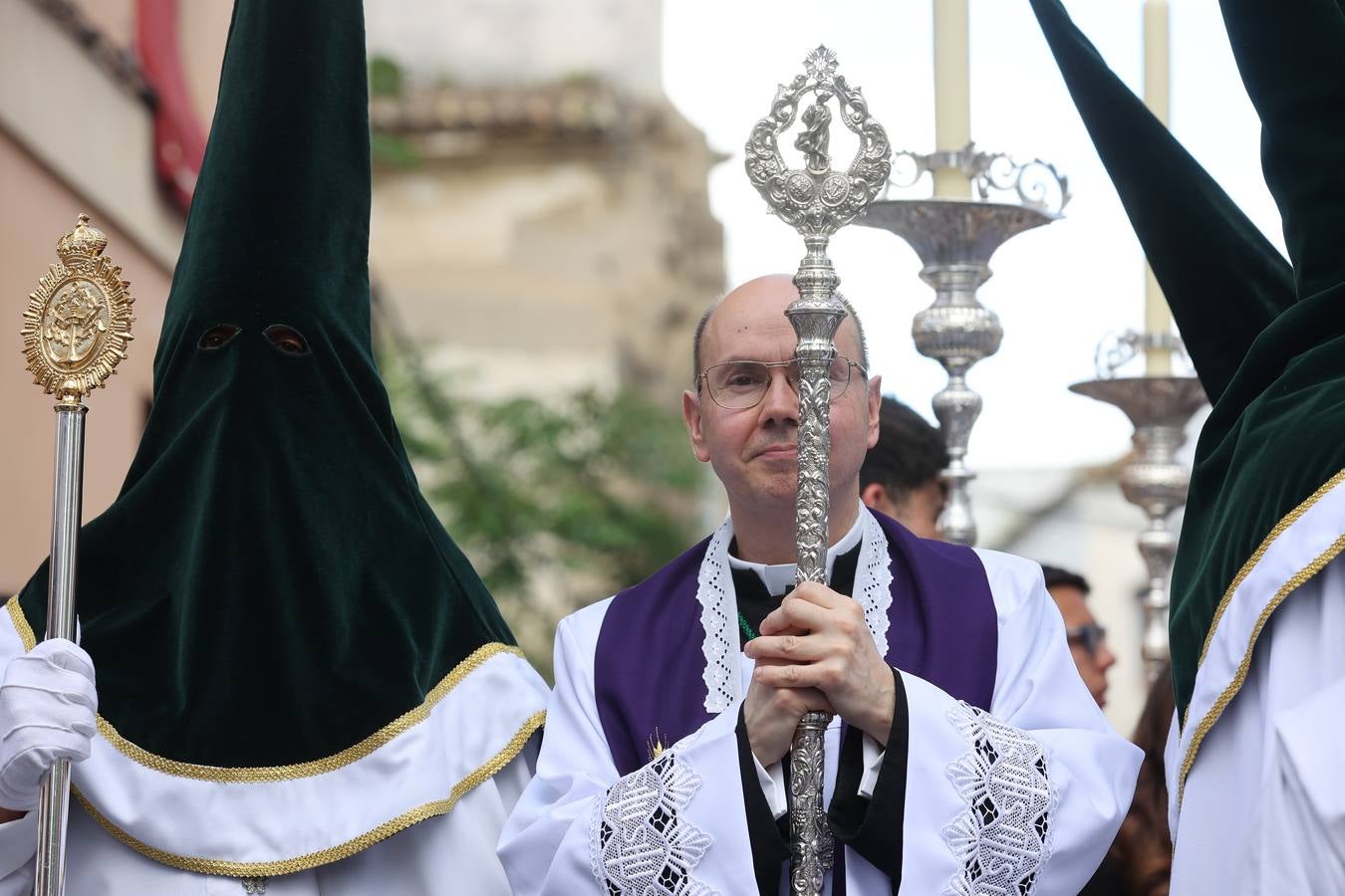 La emotiva procesión de la Esperanza de Córdoba, en imágenes