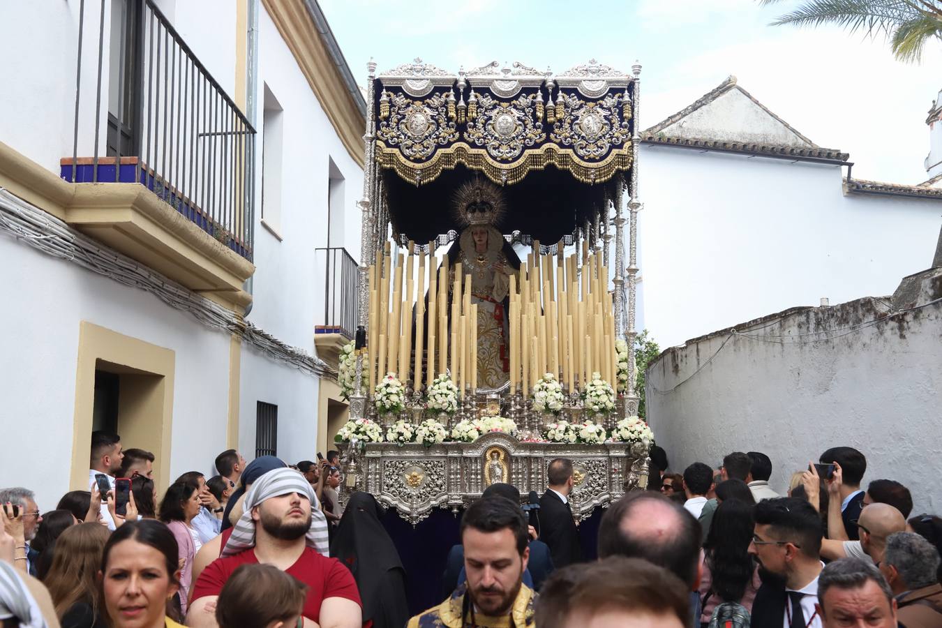 El sentido cortejo de las Penas de Santiago de Córdoba, en imágenes
