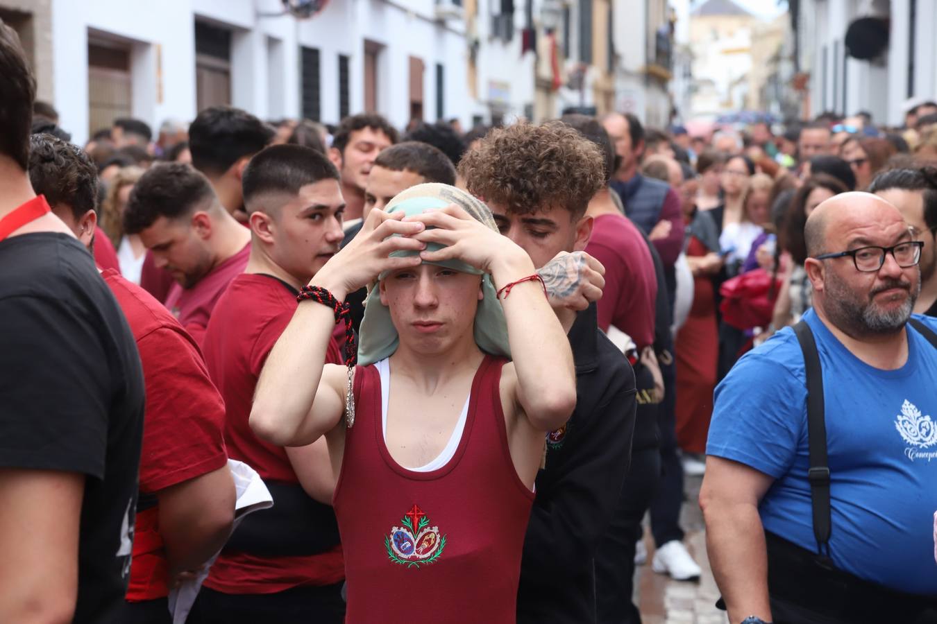 El sentido cortejo de las Penas de Santiago de Córdoba, en imágenes