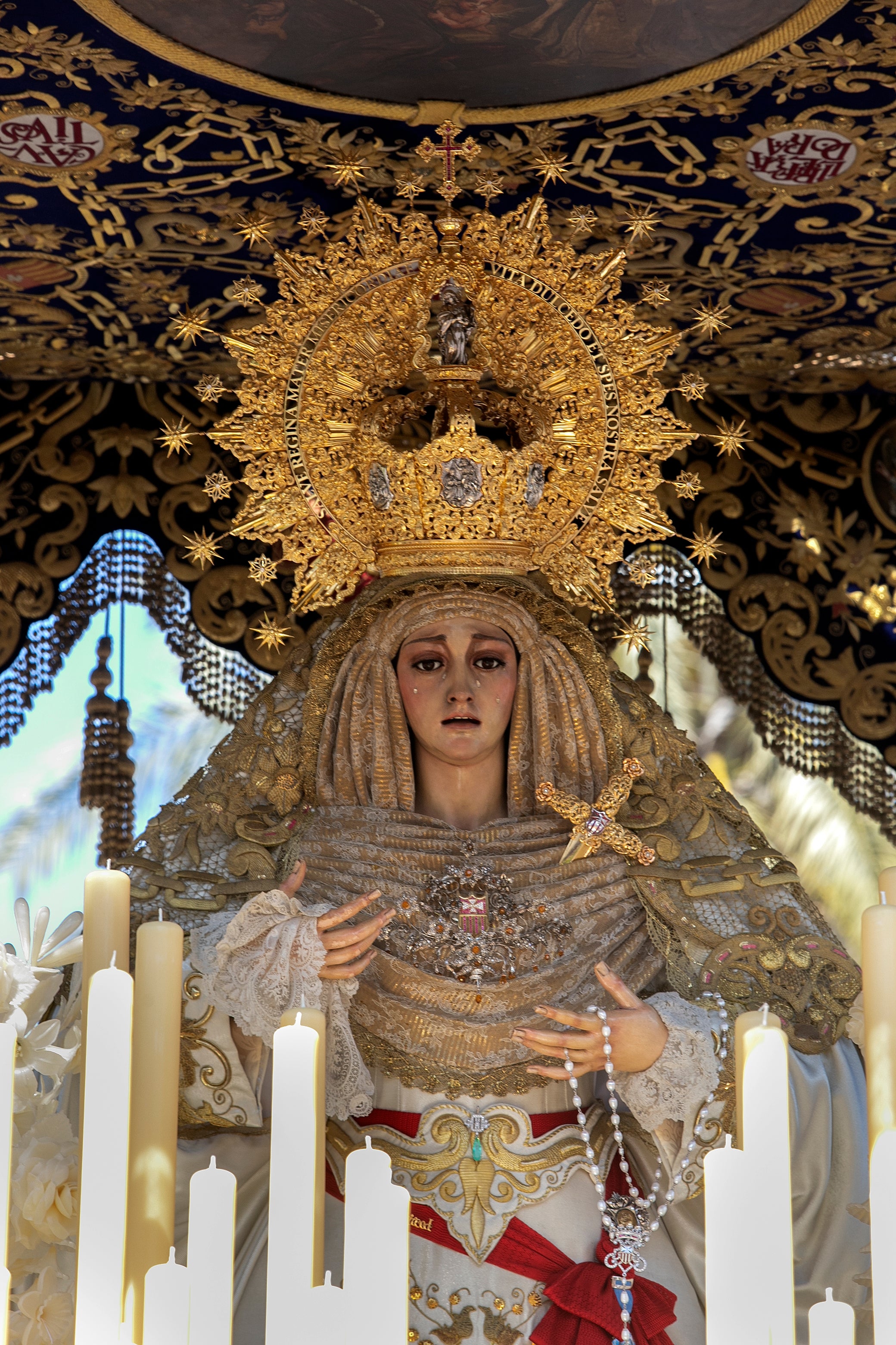 El ímpetu de la Merced transita por el Lunes Santo de Córdoba, en imágenes