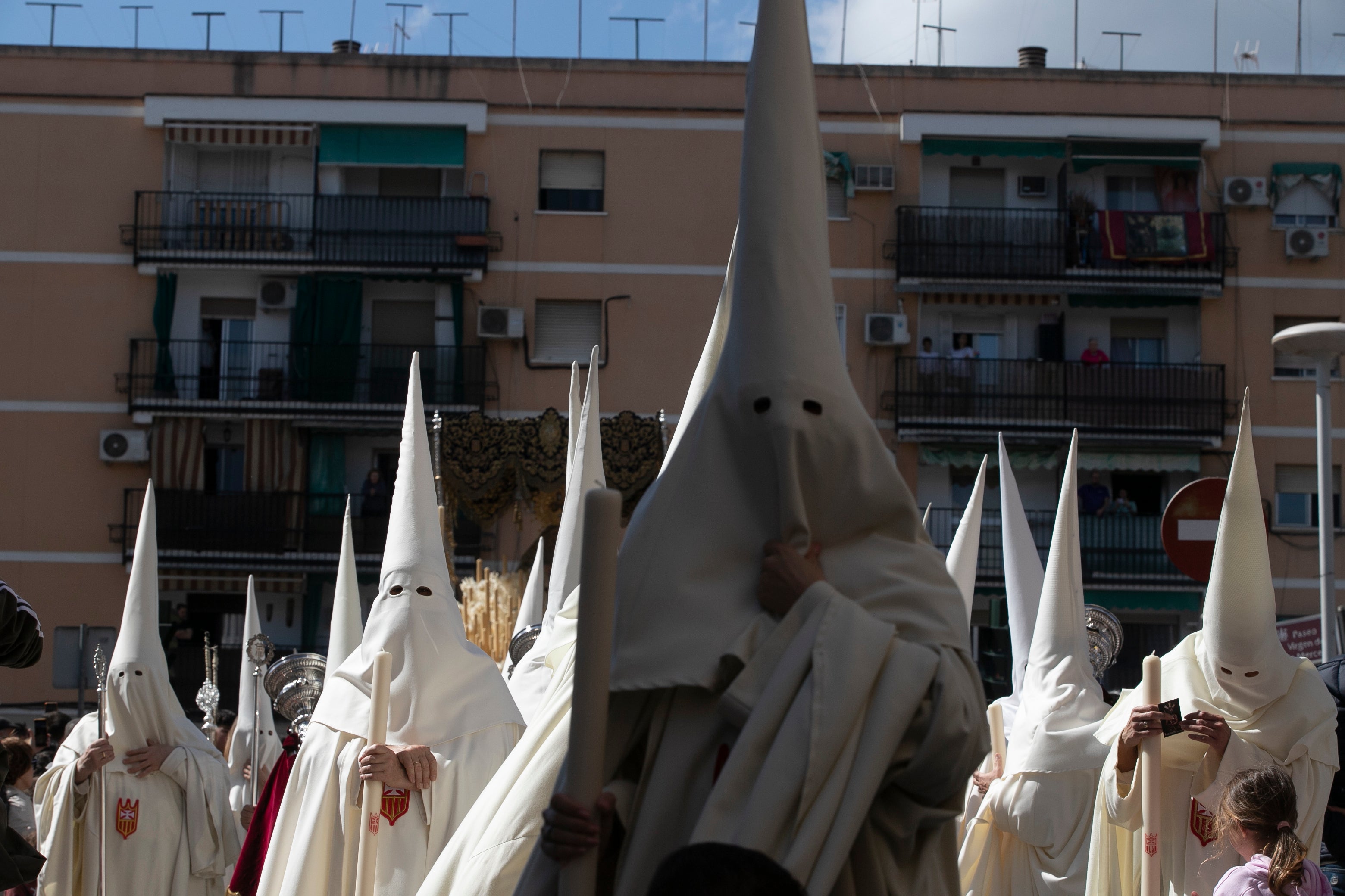 El ímpetu de la Merced transita por el Lunes Santo de Córdoba, en imágenes