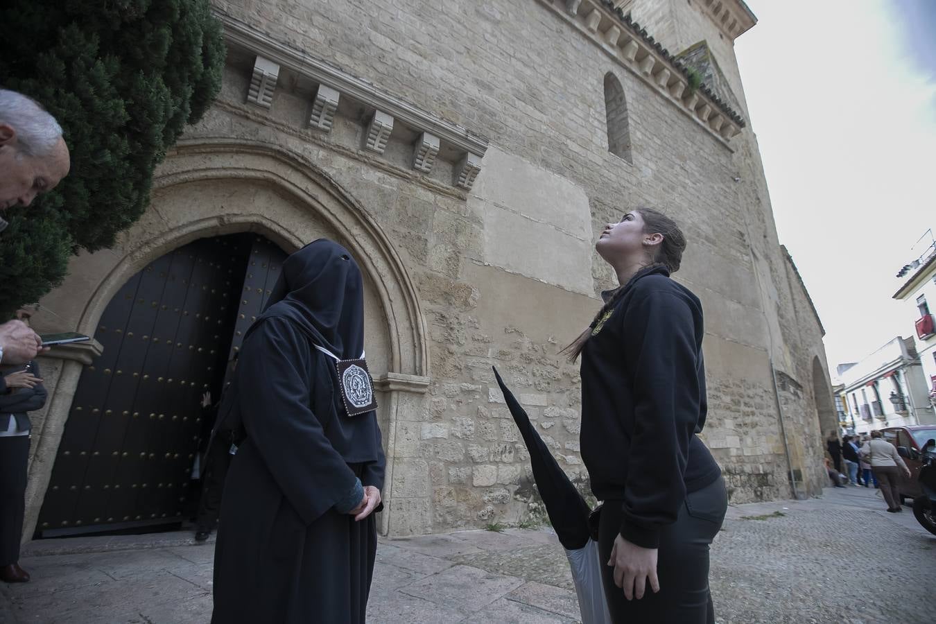 La decepción de la hermandad de Ánimas, en imágenes