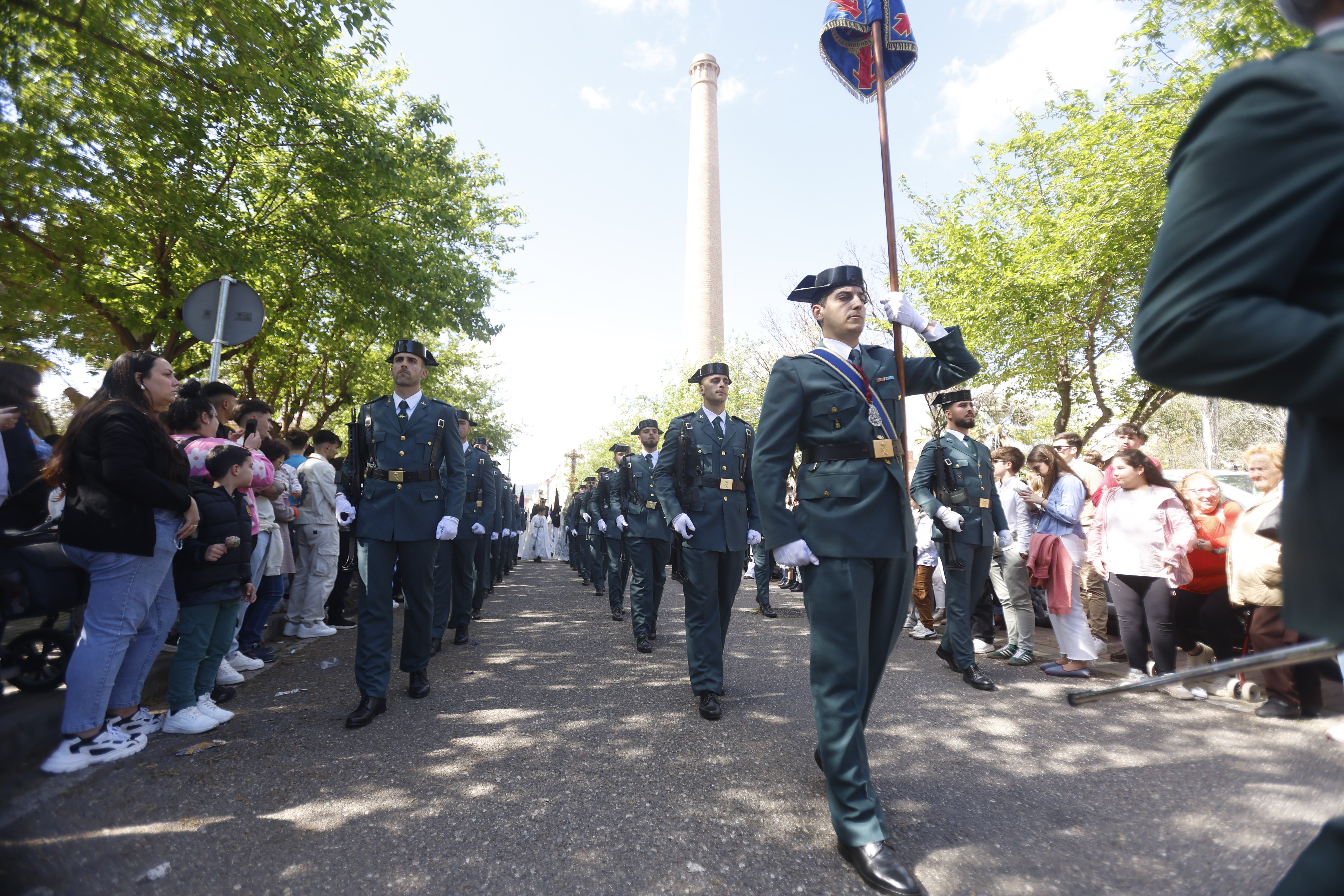 El emocionante paso de la hermandad de la Estrella por el Lunes Santo de Córdoba, en imágenes