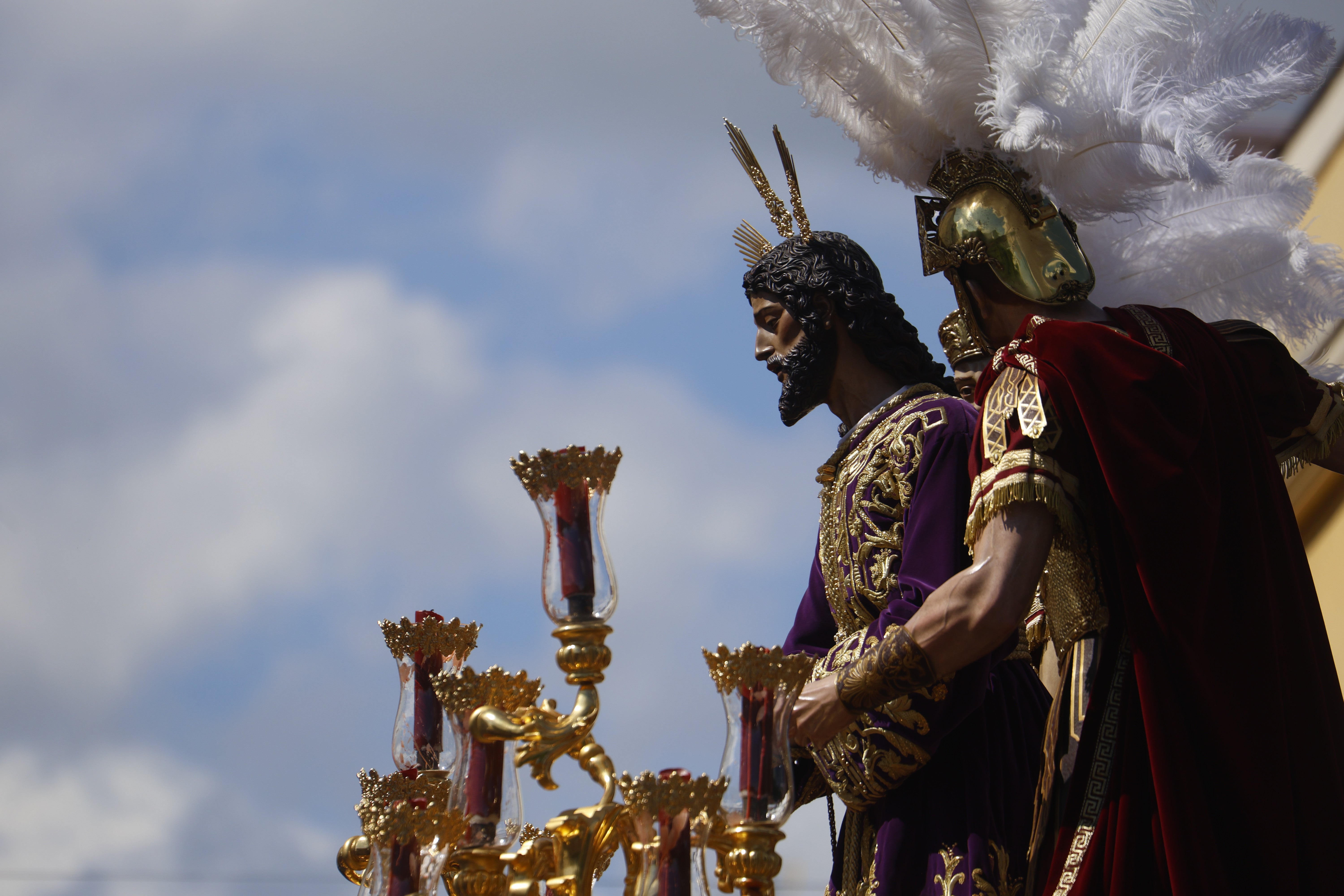 El emocionante paso de la hermandad de la Estrella por el Lunes Santo de Córdoba, en imágenes