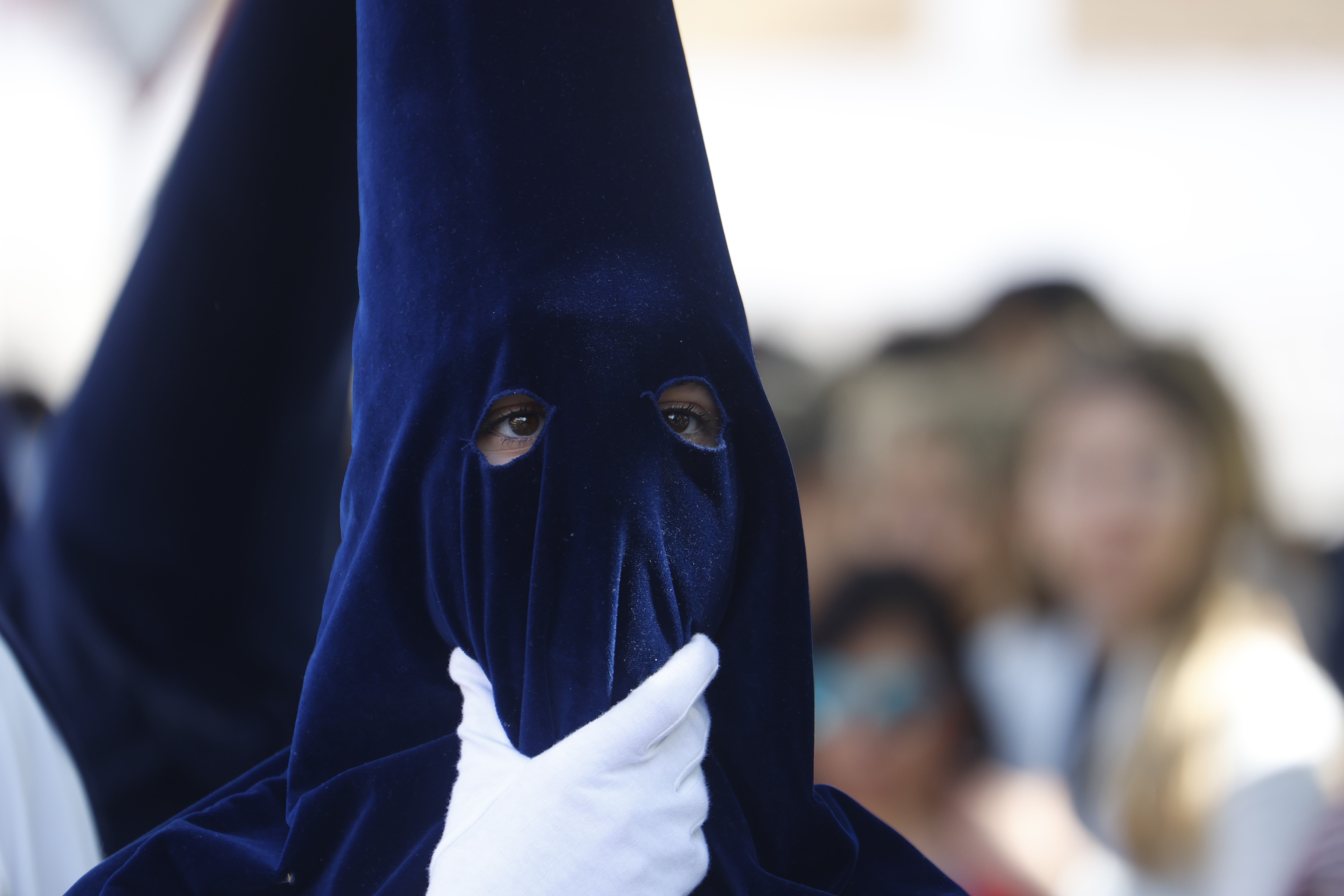 El emocionante paso de la hermandad de la Estrella por el Lunes Santo de Córdoba, en imágenes
