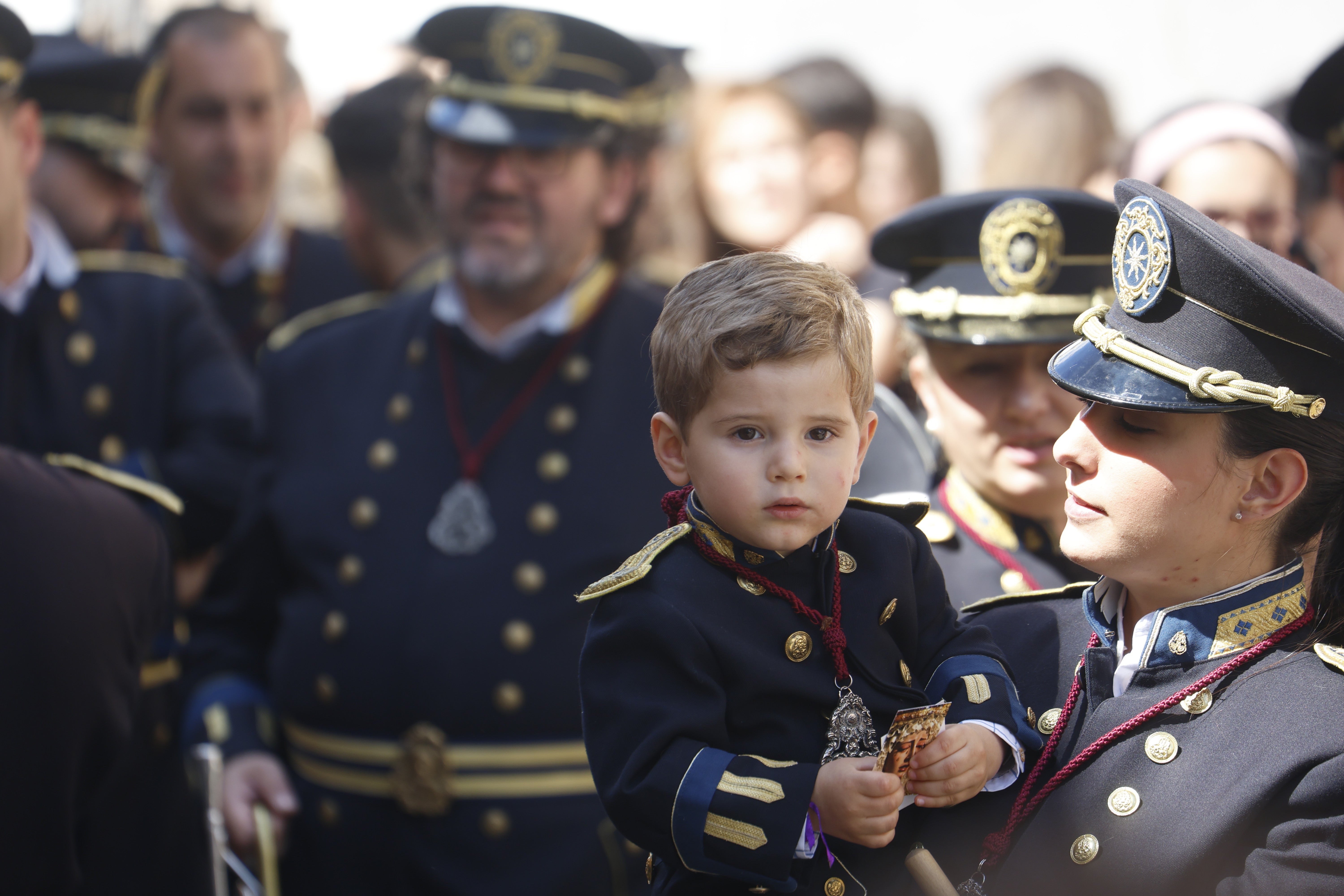 El emocionante paso de la hermandad de la Estrella por el Lunes Santo de Córdoba, en imágenes