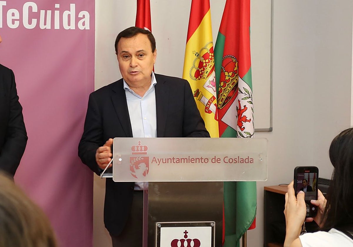 El alcalde de Coslada, Ángel Viveros, del PSOE