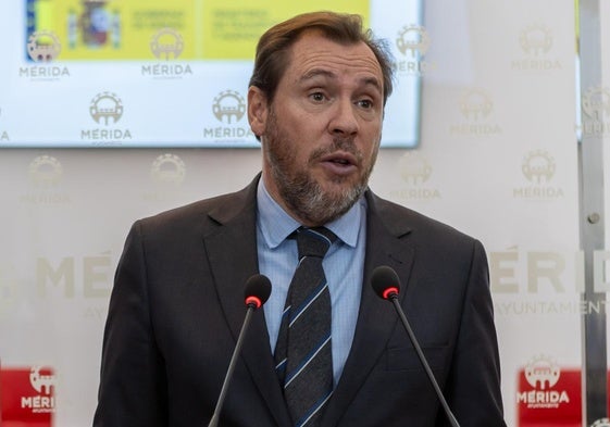 Óscar Puente retira a Andalucía las ayudas a la gratuidad del transporte infantil