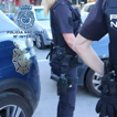 Dos personas meten a la fuerza a un hombre en una furgoneta en lo que se investiga como un posible secuestro en Las Palmas