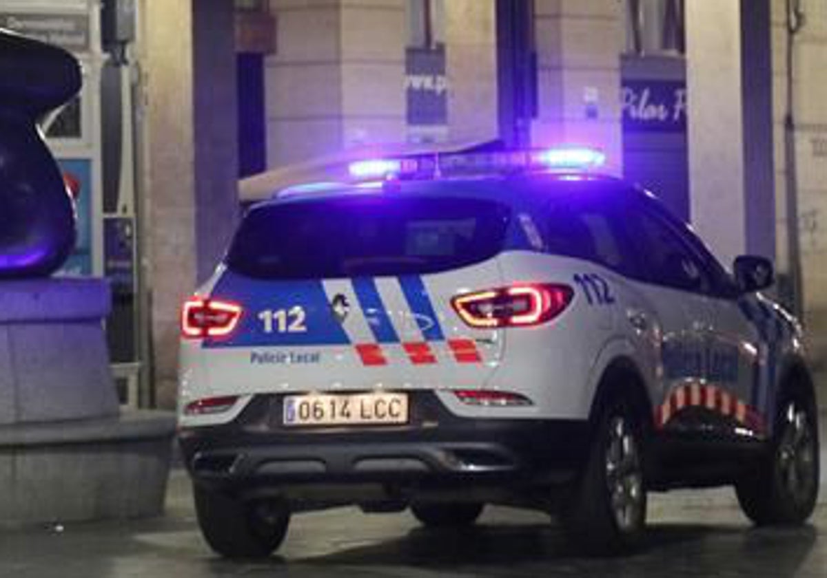 Un coche de la Policía Local de Palencia, en una imagen de archiivo