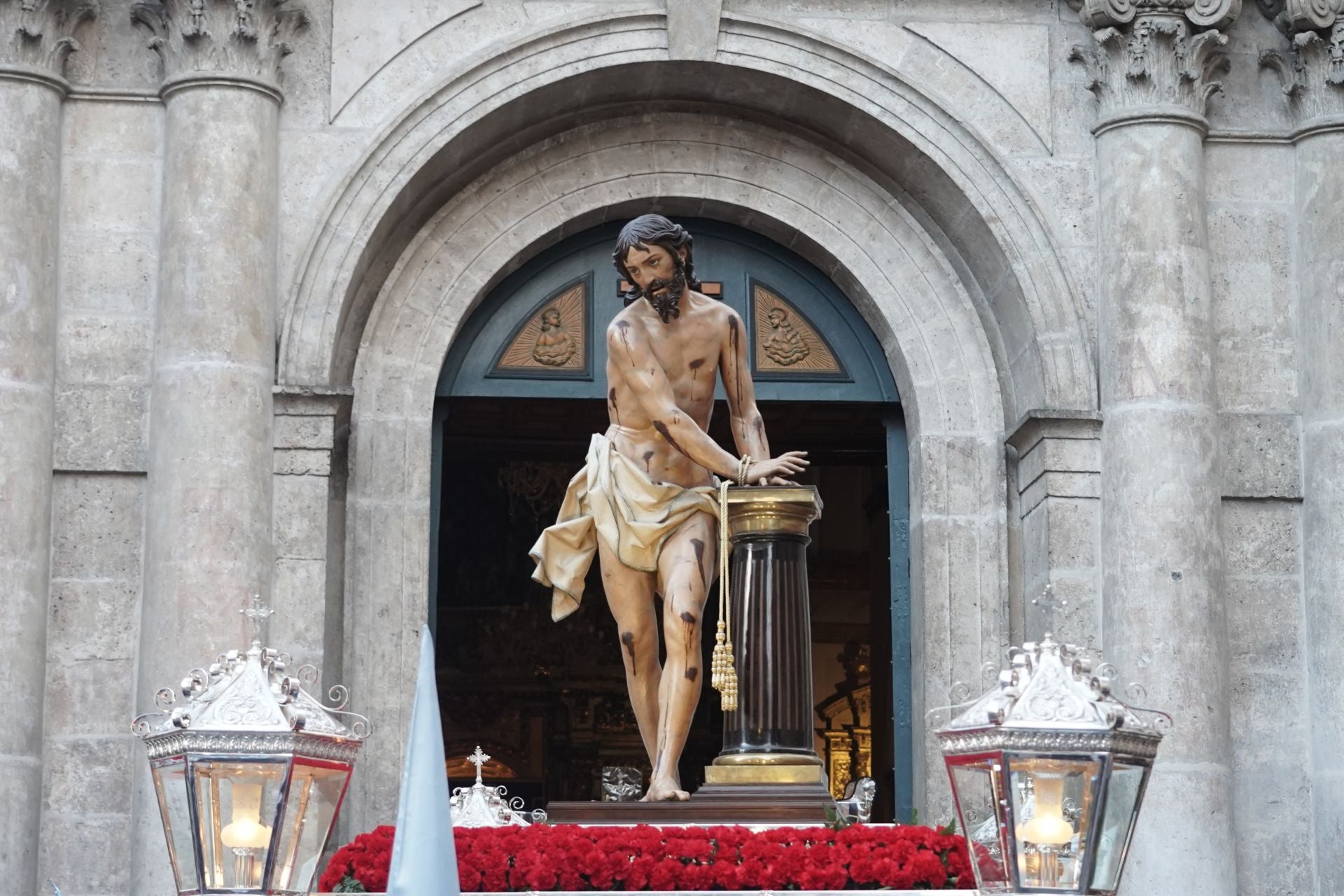 Las procesiones del Lunes Santo, en imágenes