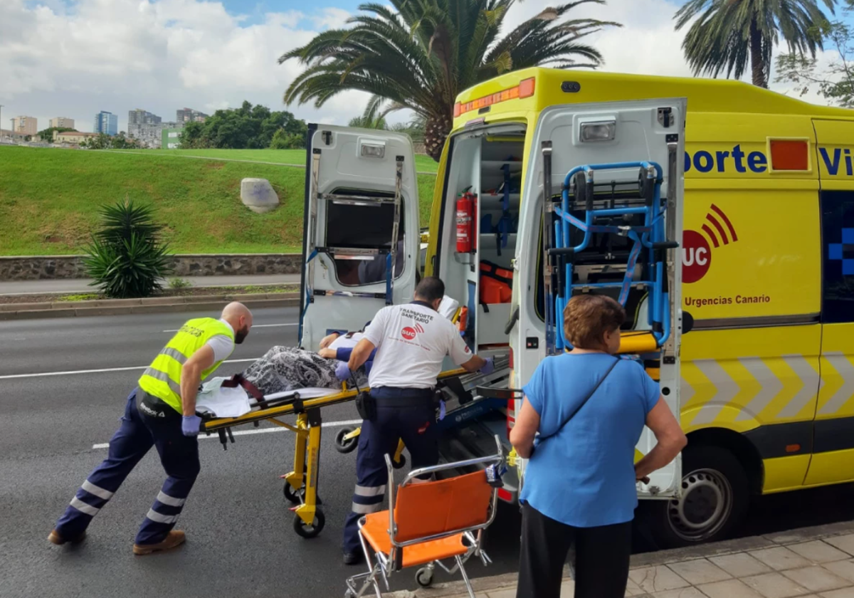 Personal del SUC durante un operativo sanitario