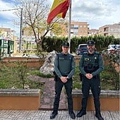 Dos guardias civiles salvan a un bebé de un año antes de morir ahogado en Valencia