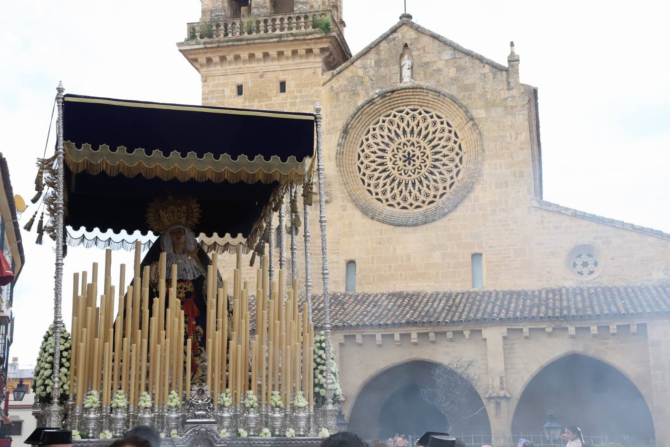 La hermandad del Calvario en el Miércoles Santo de Córdoba, en imágenes