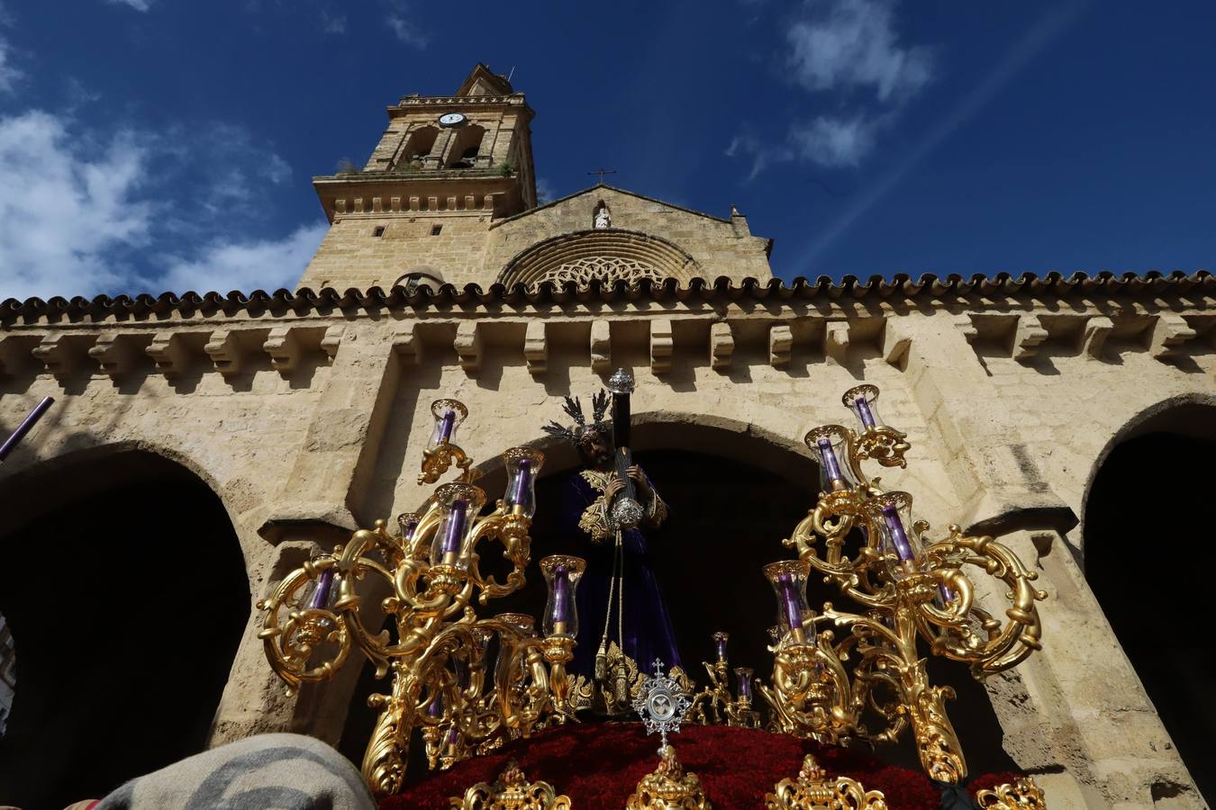 La hermandad del Calvario en el Miércoles Santo de Córdoba, en imágenes