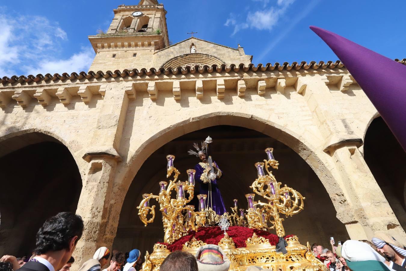 La hermandad del Calvario en el Miércoles Santo de Córdoba, en imágenes