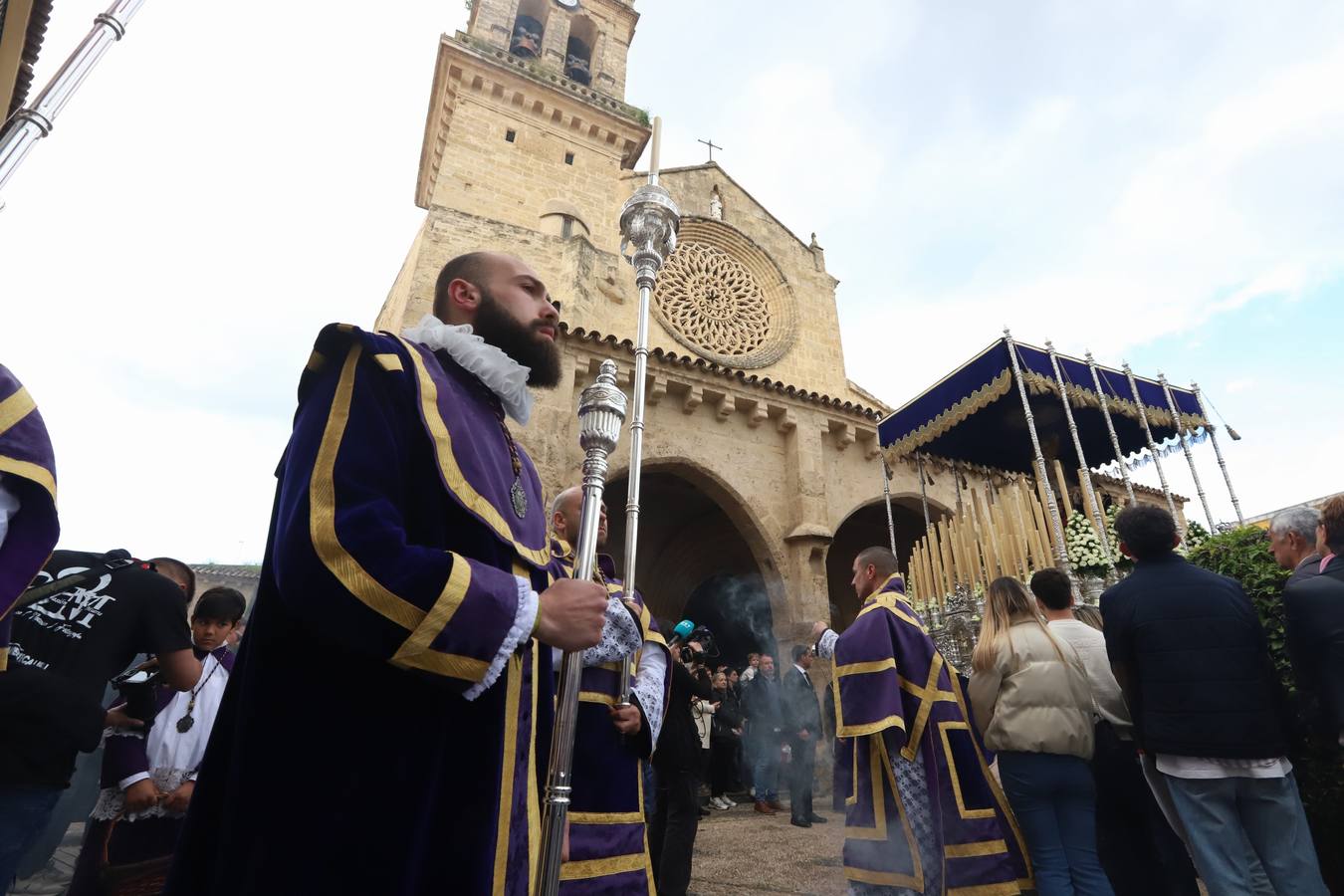 La hermandad del Calvario en el Miércoles Santo de Córdoba, en imágenes