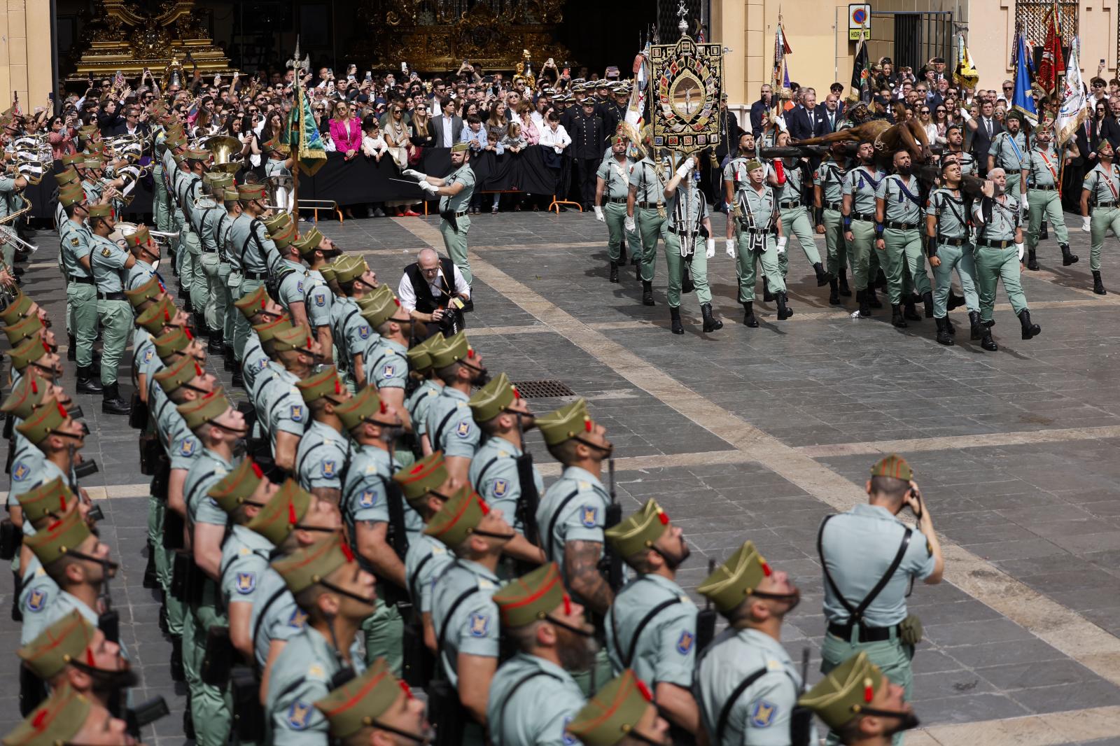 El desembarco de la Legión en Málaga con el Cristo de la Buena Muerte, en imágenes