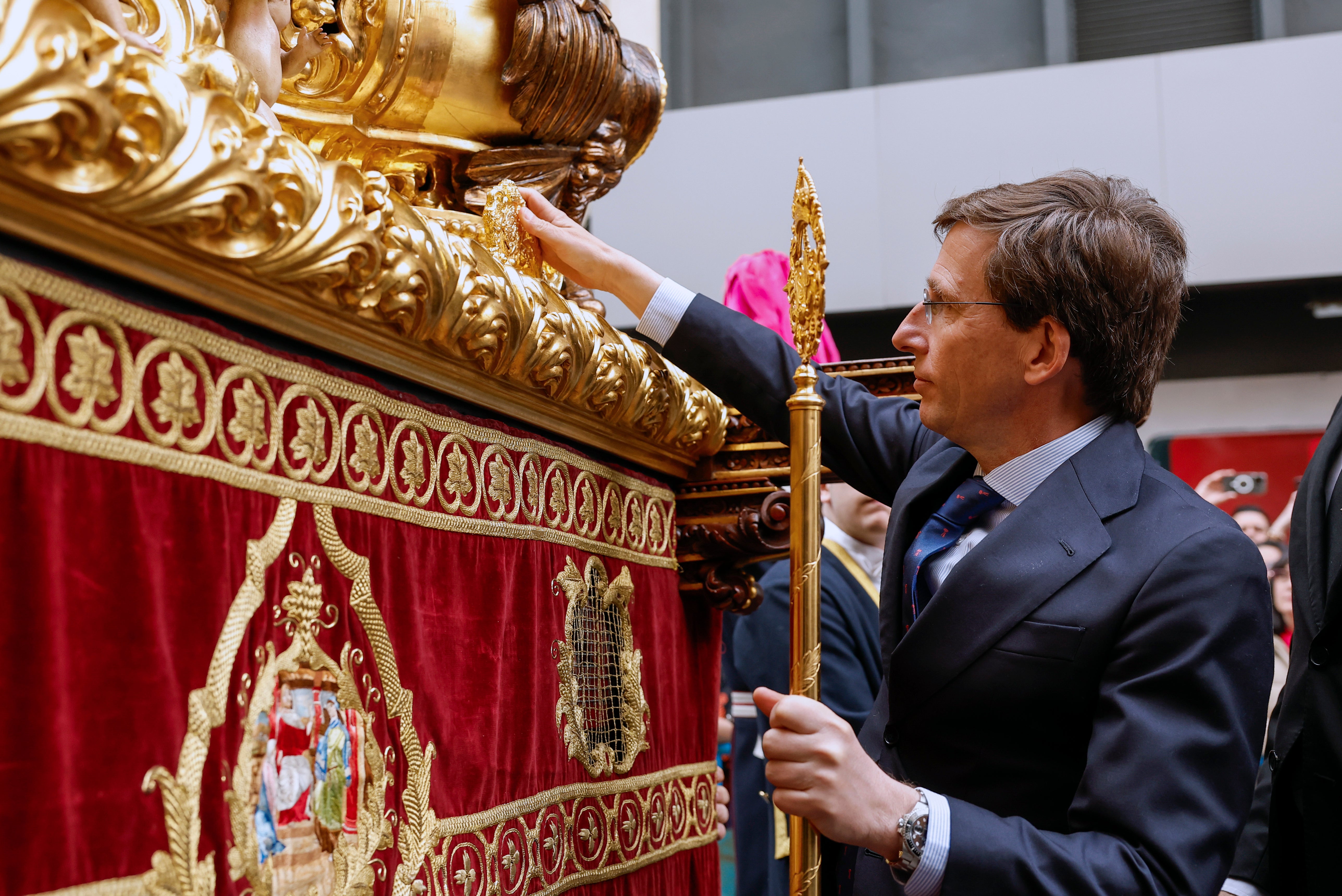 El alcalde de Madrid José Luis Martínez-Almeida ha sido el encargado de hacer la llamada